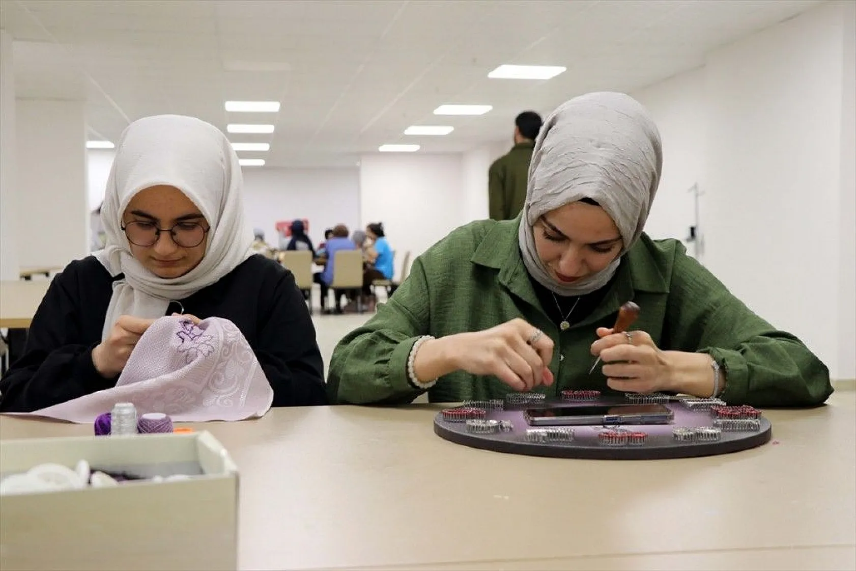 Yurt Kursları öğrencileri spora ve sanata yöneltti