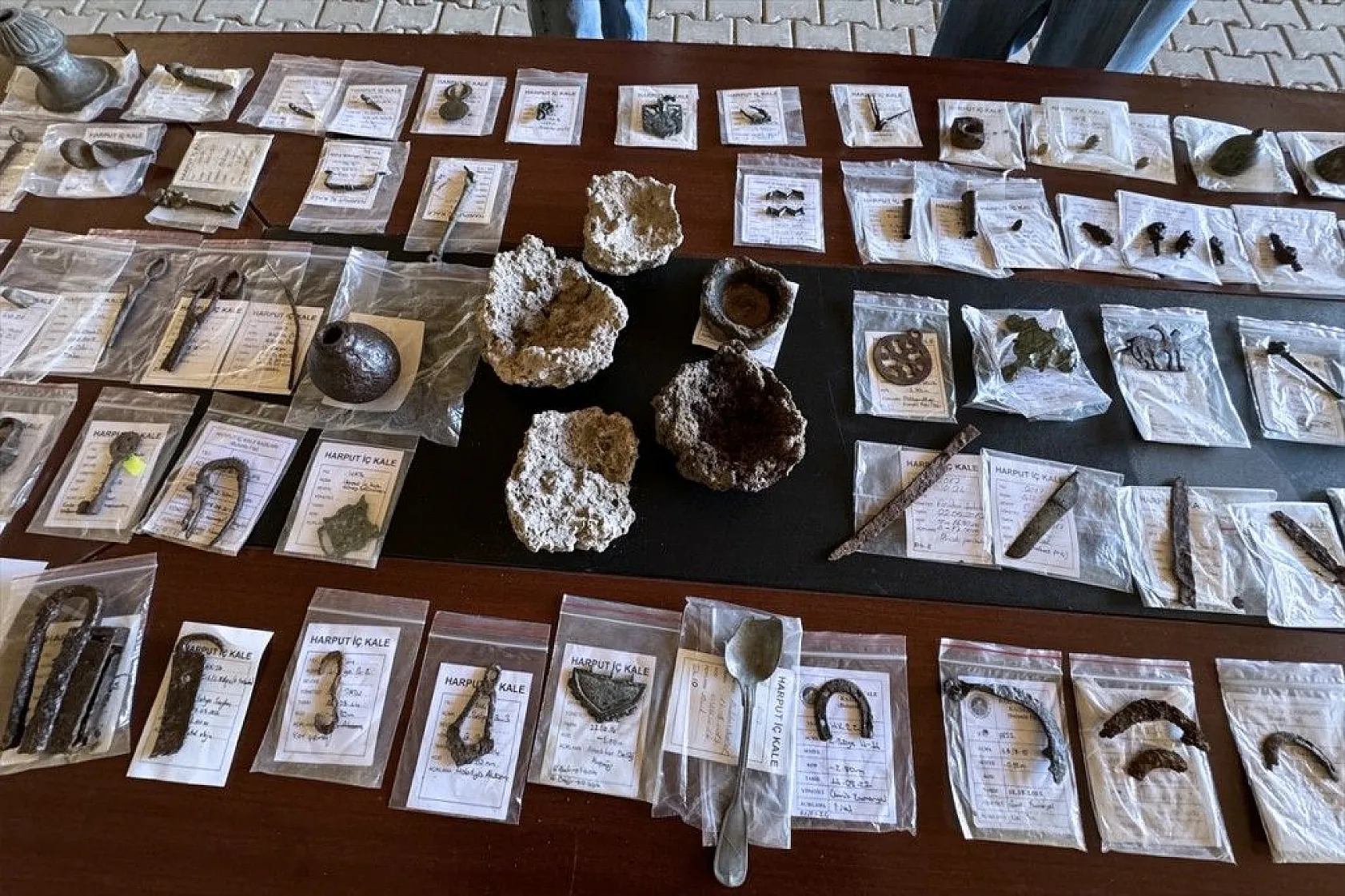 Harput Kalesi'nde bulunan 'objeler' sergilenecek