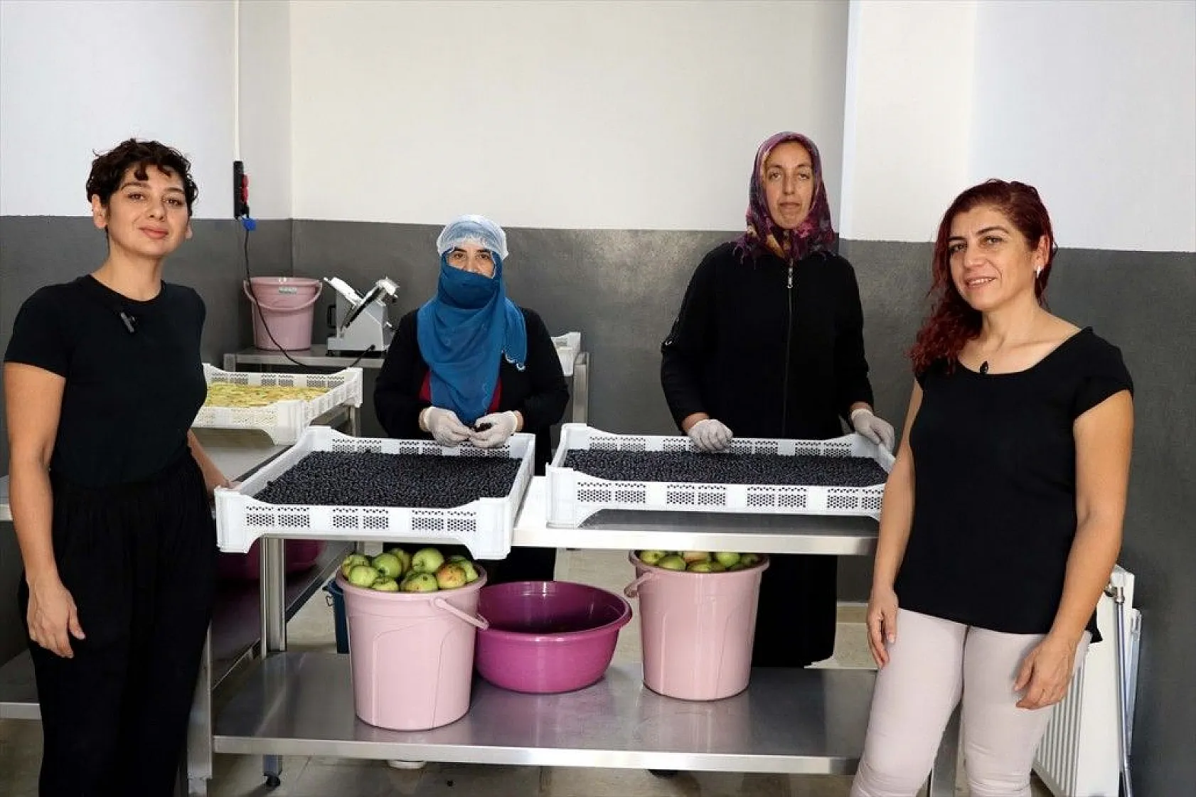 Girişimci kız kardeşler, birikimlerine devlet desteğini de katarak tesis kurdu