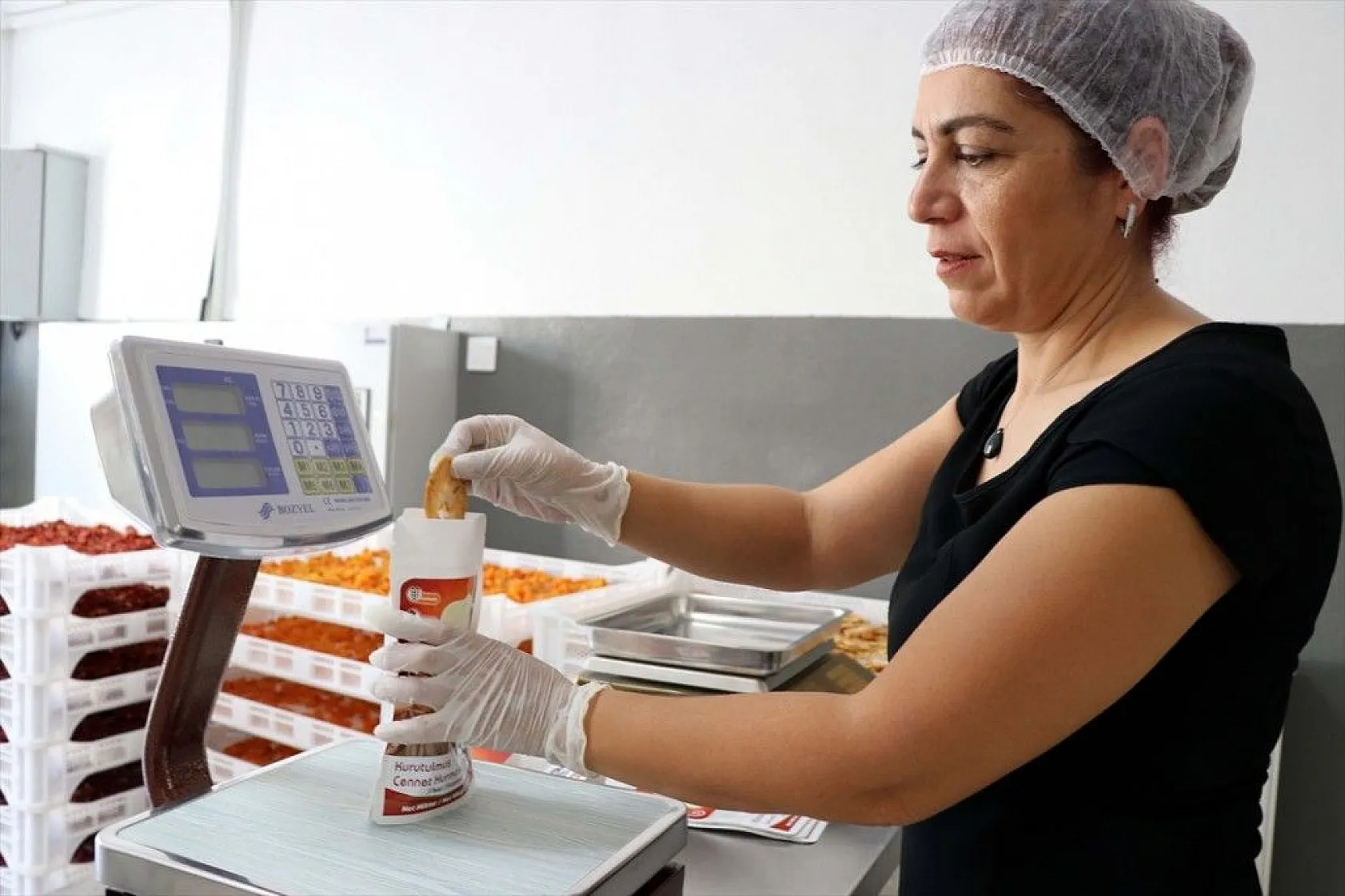 Girişimci kız kardeşler, birikimlerine devlet desteğini de katarak tesis kurdu