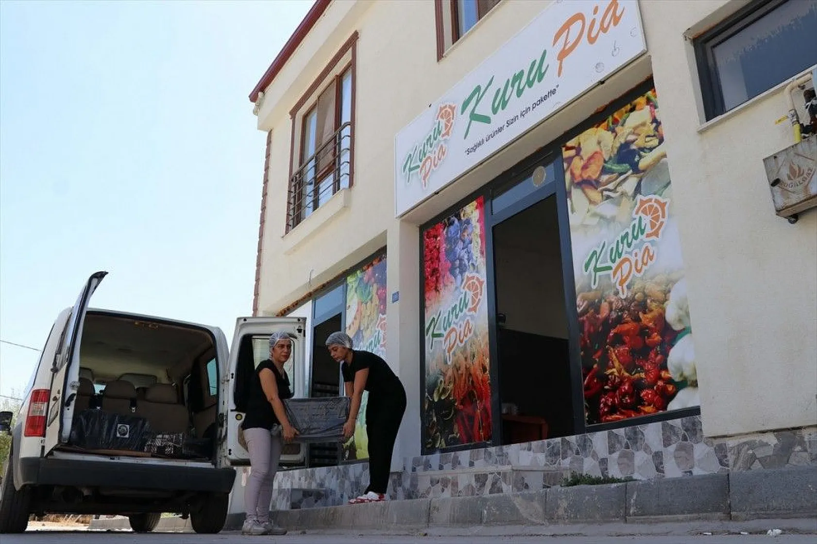 Girişimci kız kardeşler, birikimlerine devlet desteğini de katarak tesis kurdu