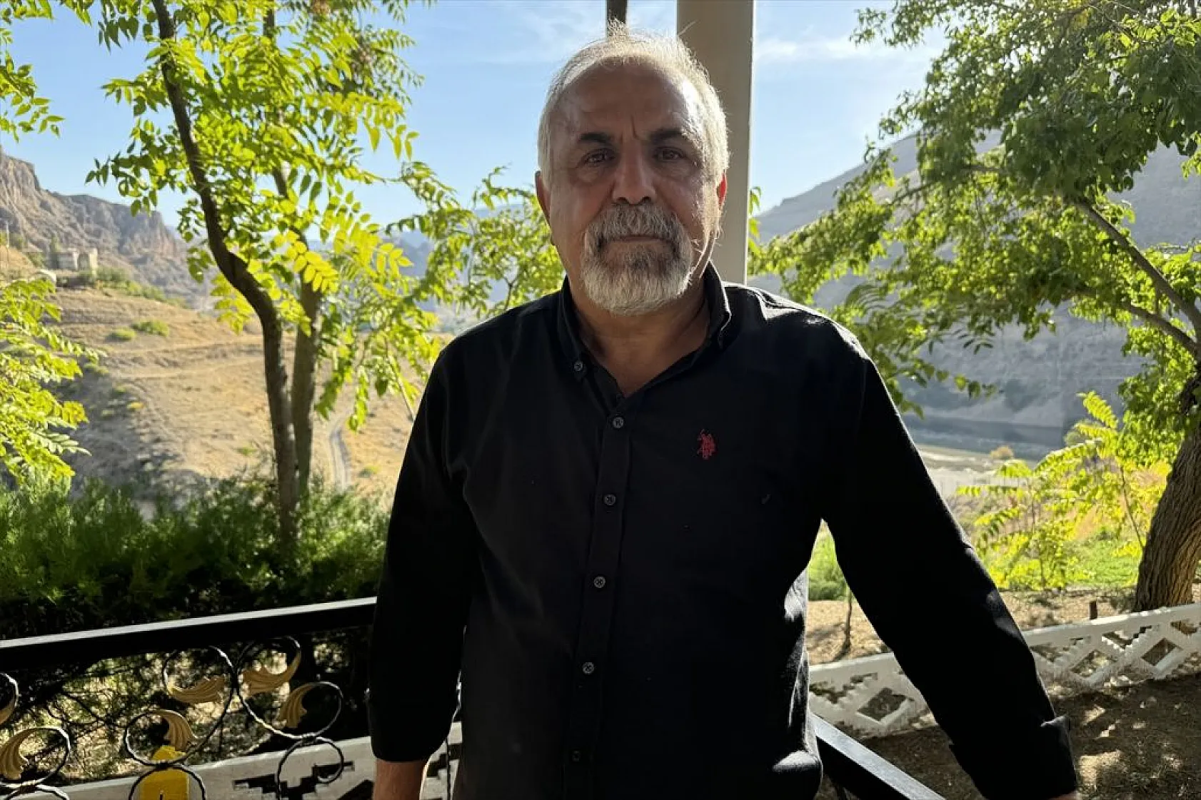 Torunlarıyla akran gençlerle sıra arkadaşı oldular