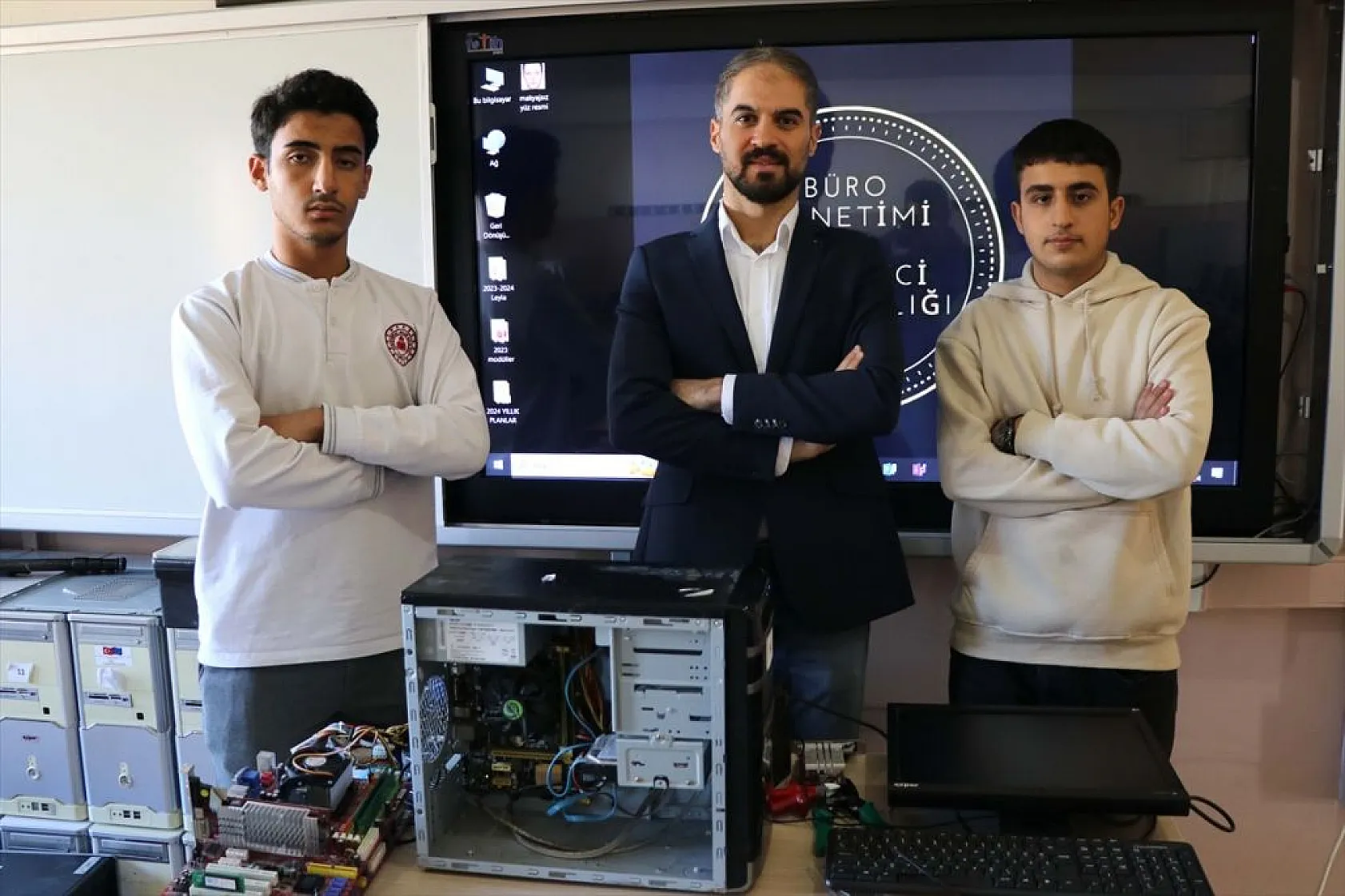 Harun öğretmen 'Sıfır Atık Projesi'ne katkı sağlıyor