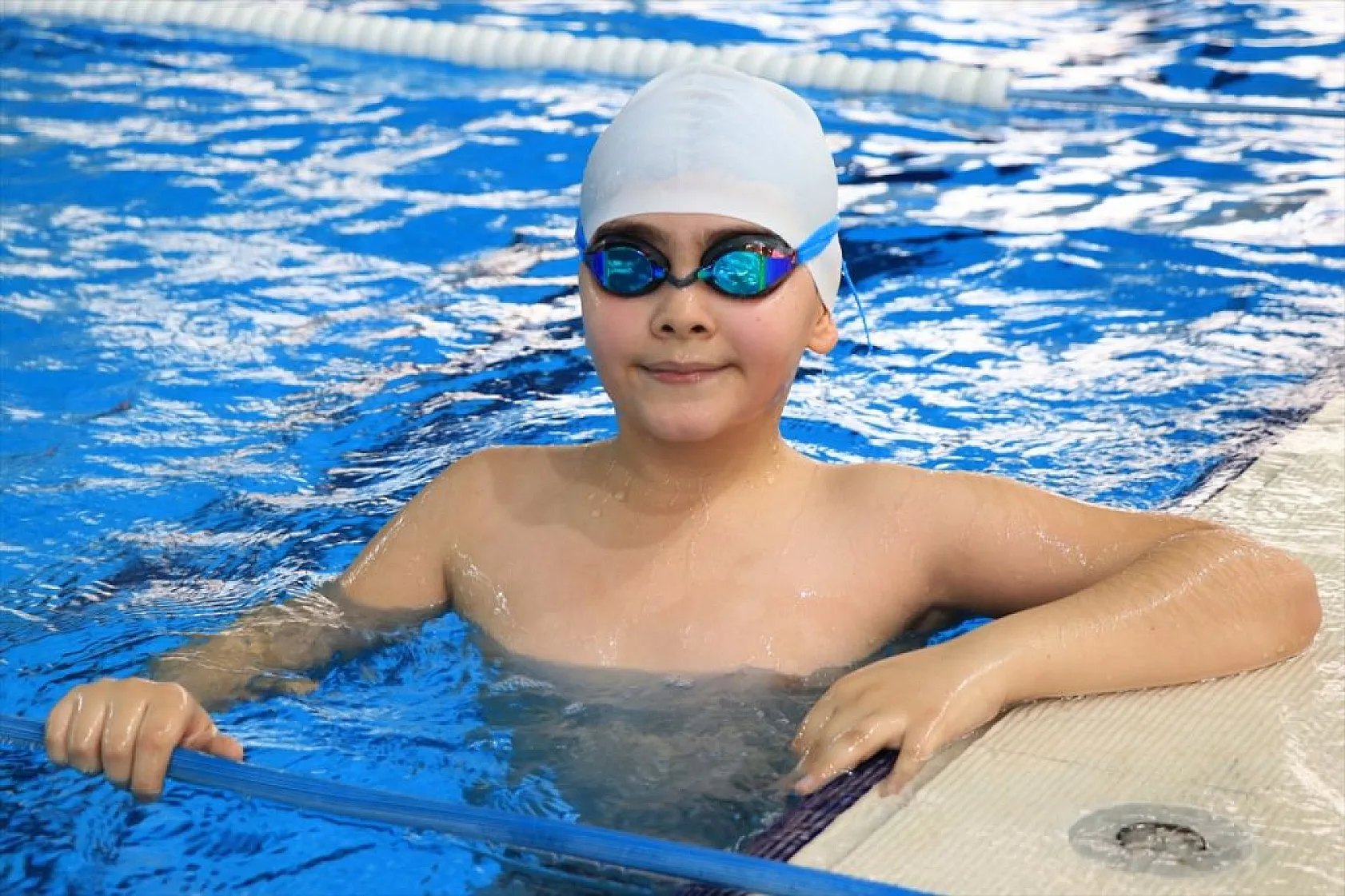 Su korkusunu yendi, şampiyon oldu
