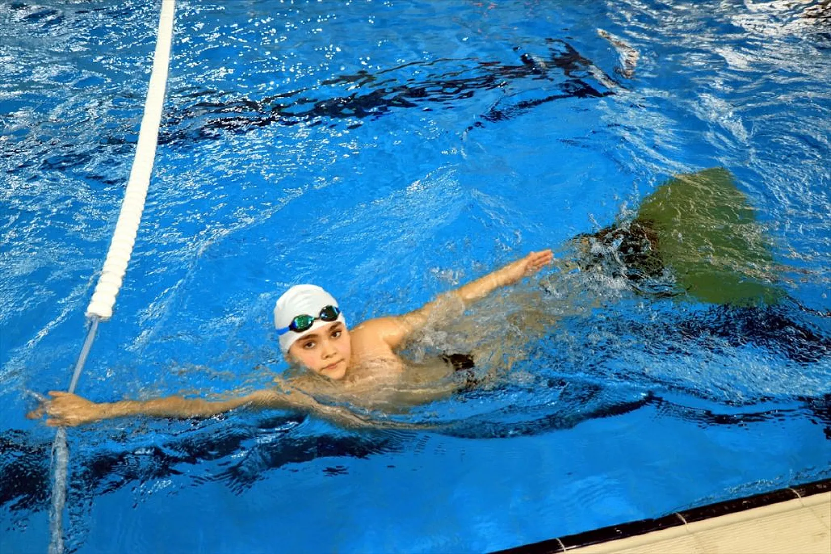 Su korkusunu yendi, şampiyon oldu