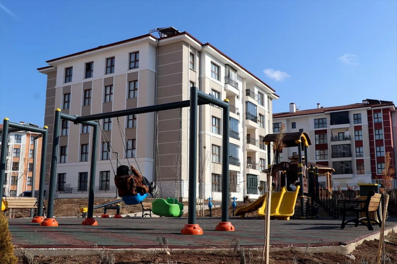 Depremzedeler yeni yuvalarında