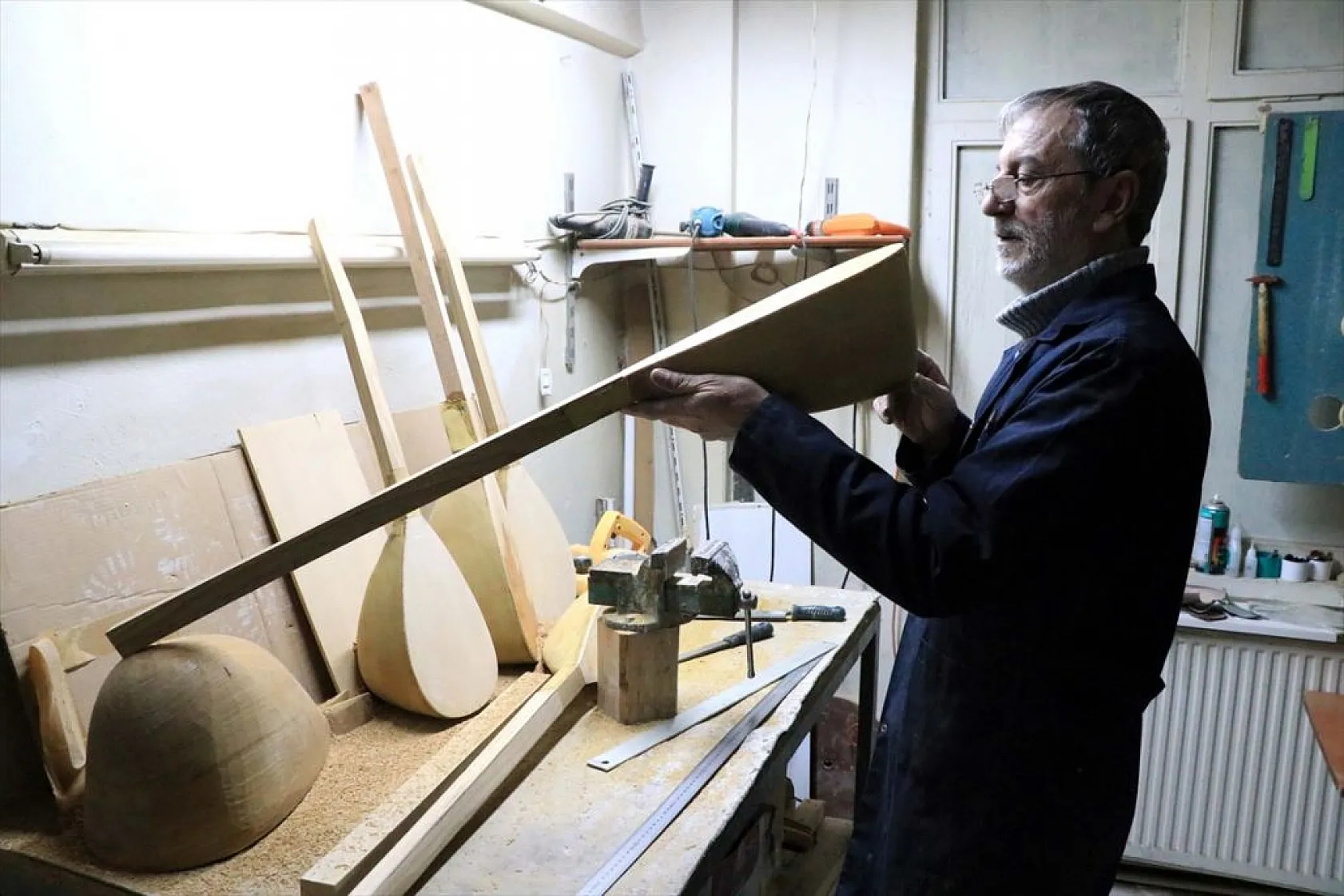 Elazığ'da bağlamaya adanmış bir ömür