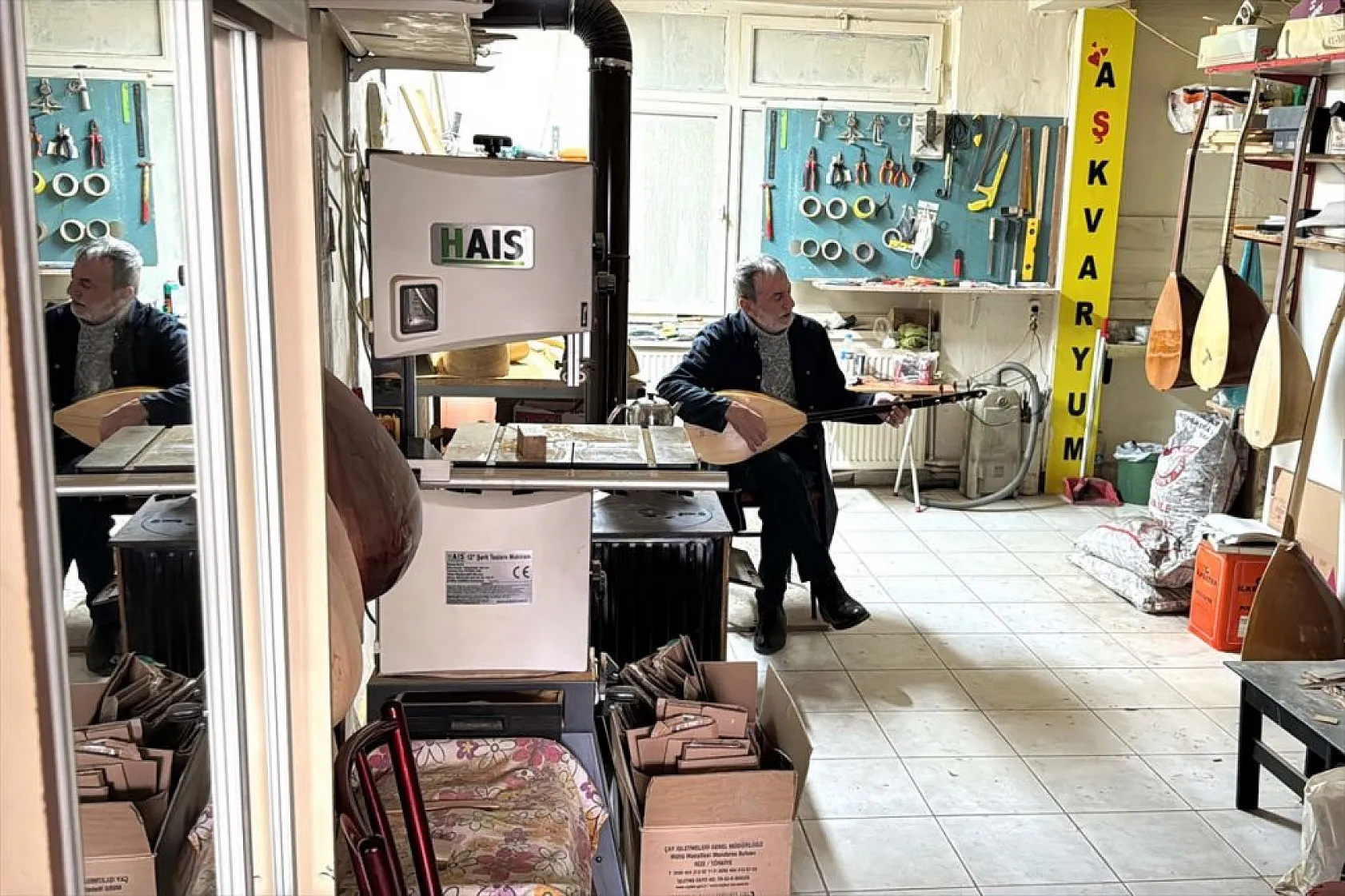 Elazığ'da bağlamaya adanmış bir ömür