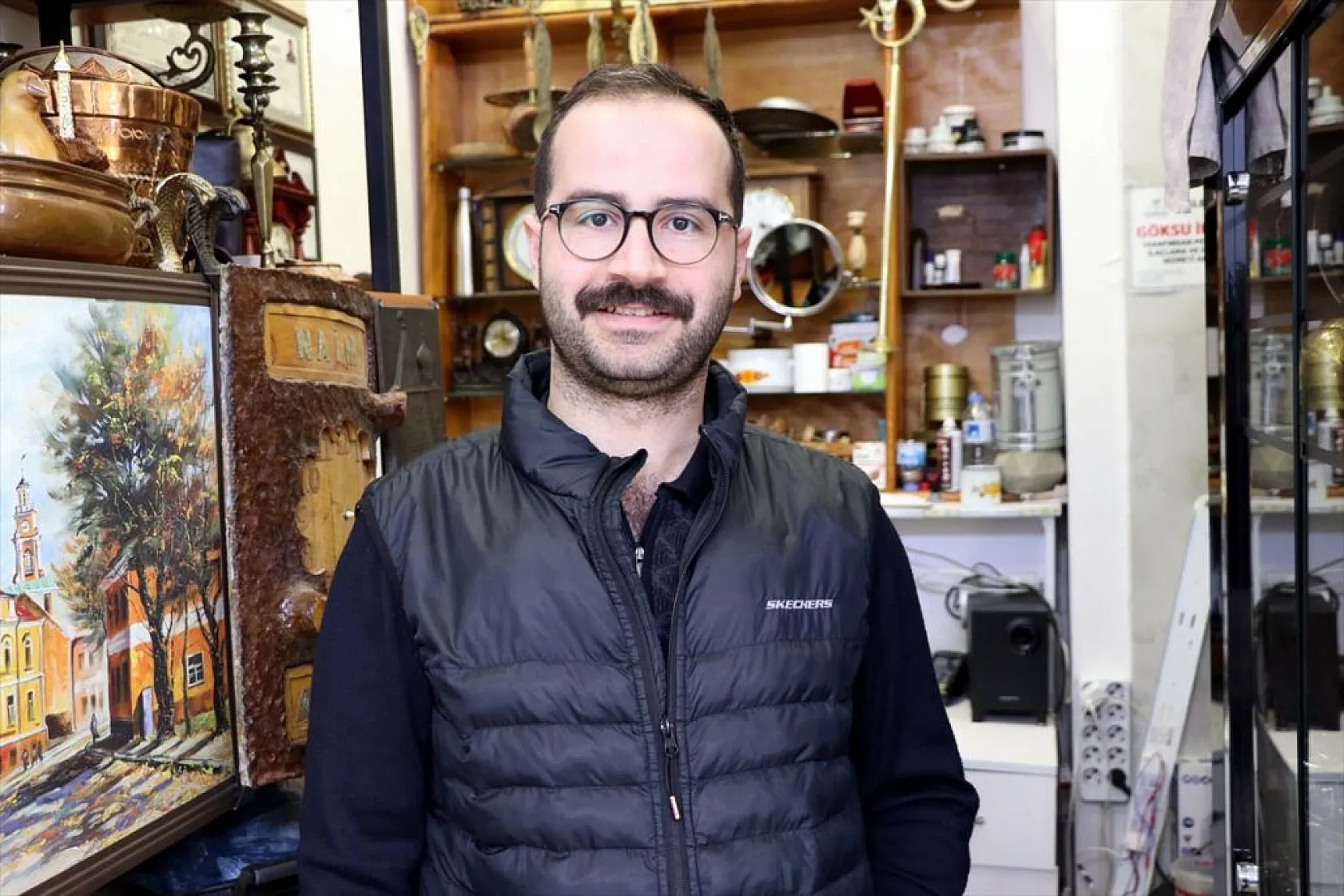 Elazığlı kasap antika tutkusunu dükkanında yaşatıyor