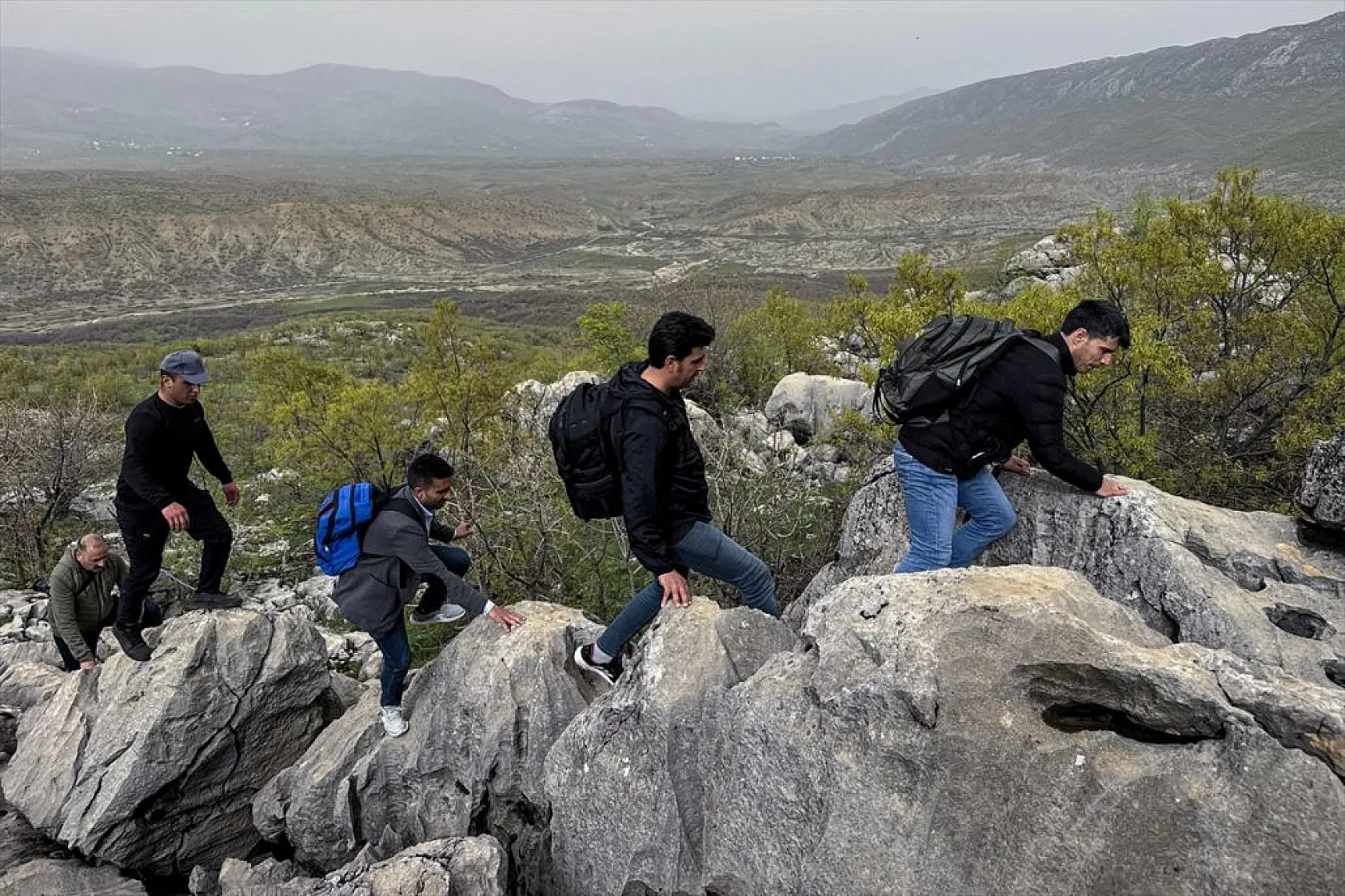 'Ağlayan gelin' için zirveye tırmanış