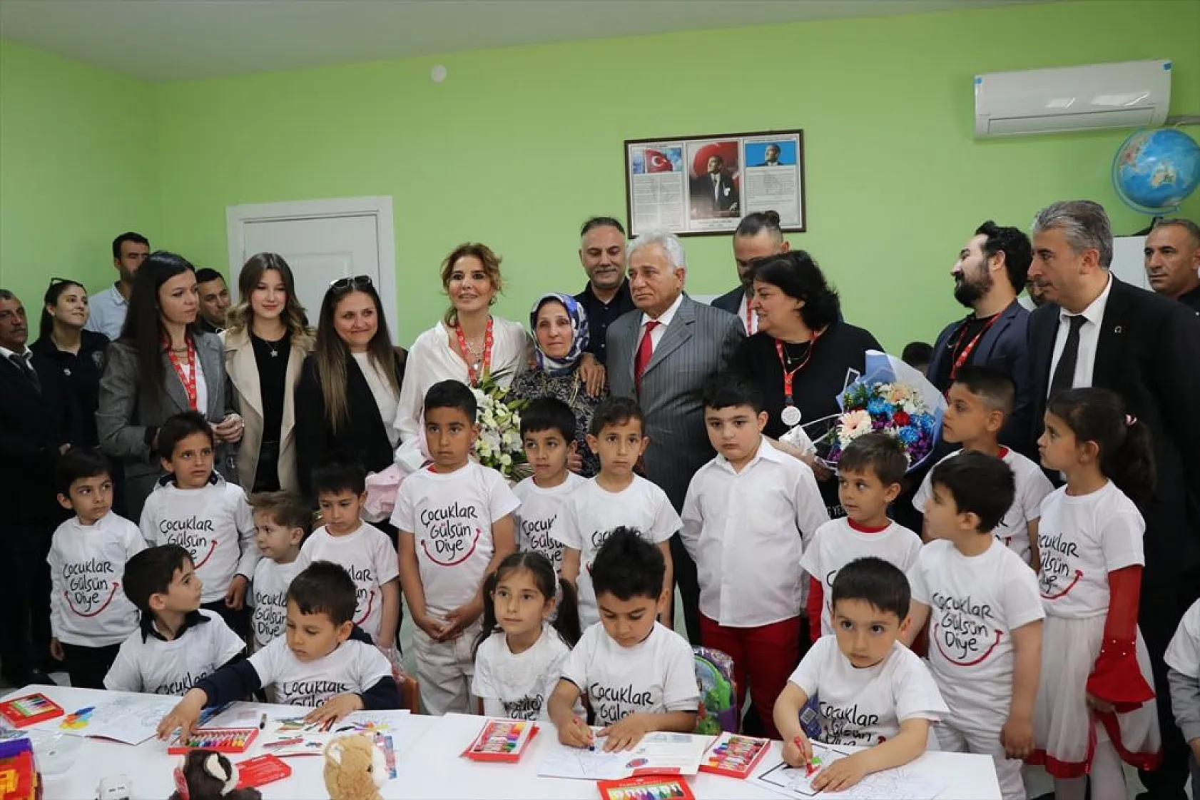 Gülben Ergen Elazığ'da okul açılış törenine katıldı