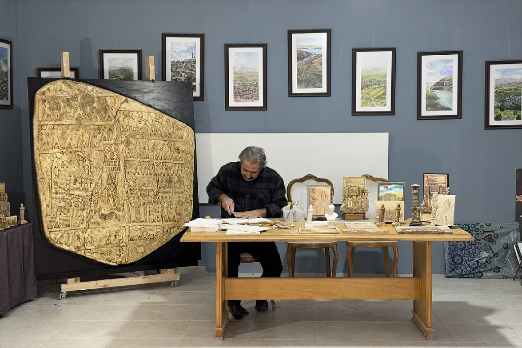 Elazığ'ın tarihi ve kültürünü sanat eserleriyle dünyaya tanıtıyor