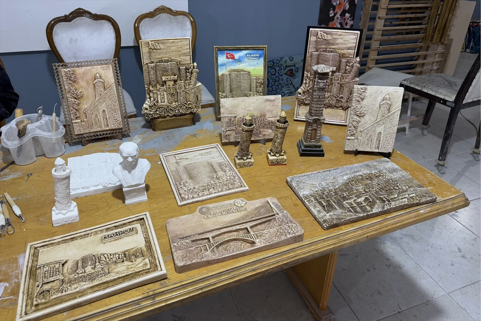 Elazığ'ın tarihi ve kültürünü sanat eserleriyle dünyaya tanıtıyor