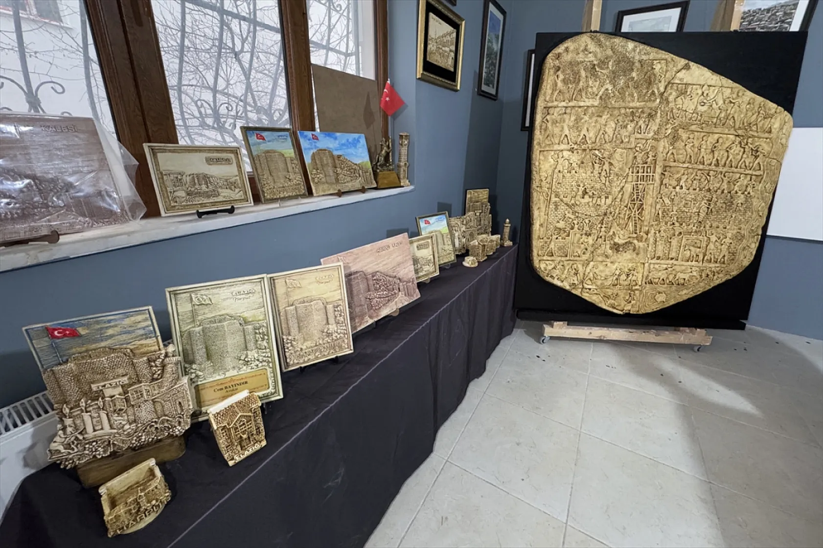 Elazığ'ın tarihi ve kültürünü sanat eserleriyle dünyaya tanıtıyor