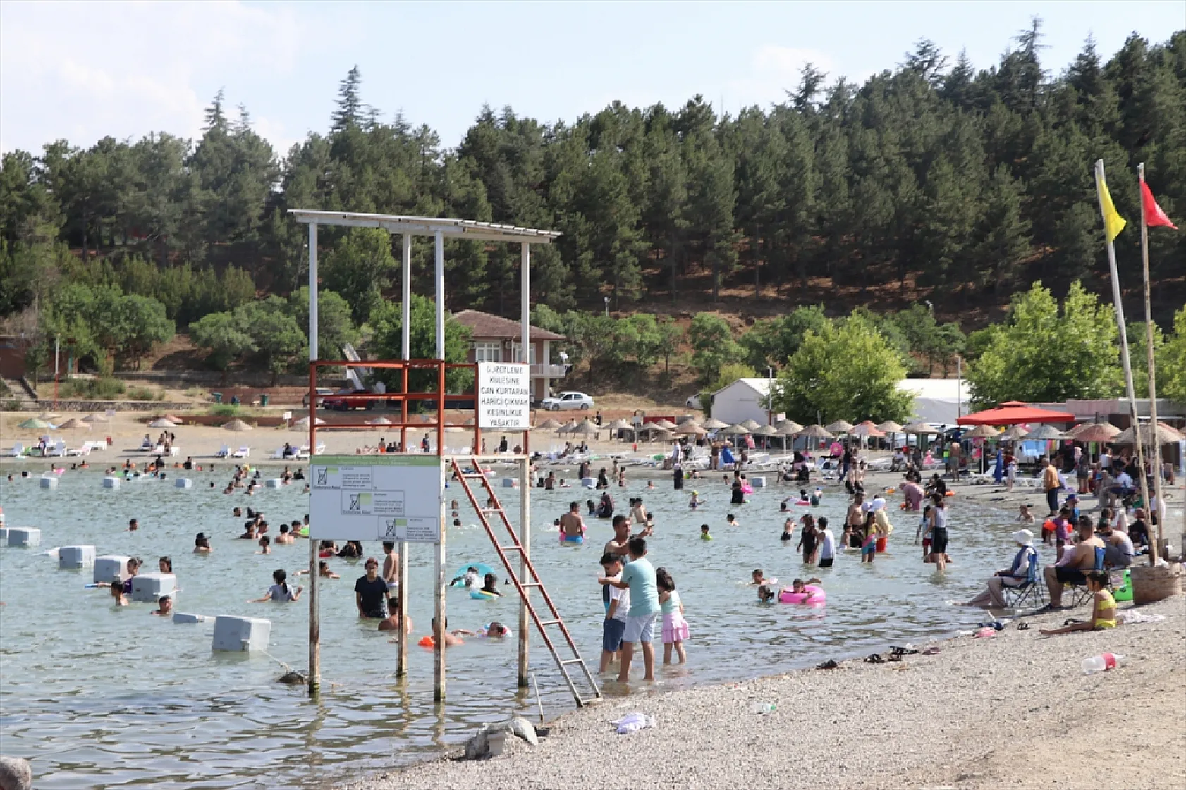 Elazığ'ın gizli cenneti Hazar Gölü tatilcileri büyülüyor