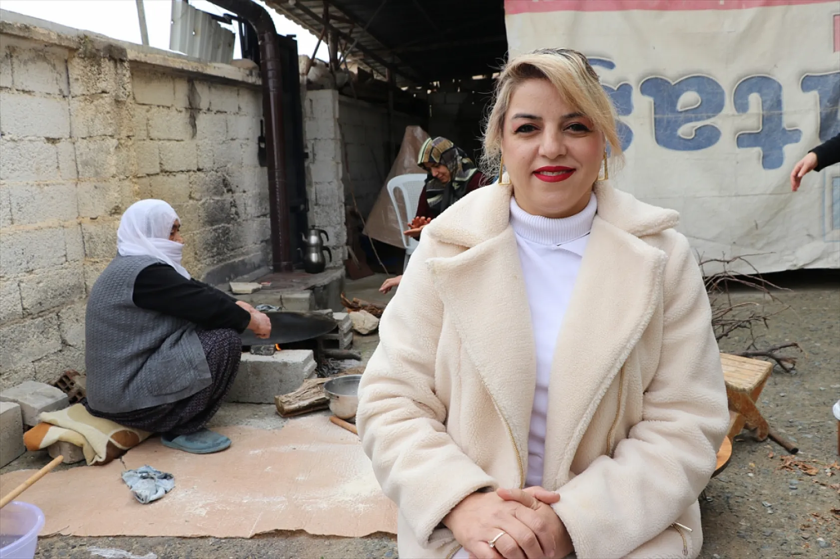 Unutulmaya yüz tutan lezzetleri kayıt altına almak için köyleri geziyor