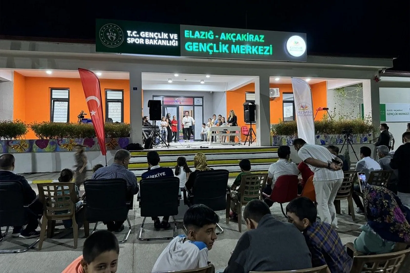 Akçakiraz Gençlik Merkezinde öğrenciler yeteneklerini sergiledi