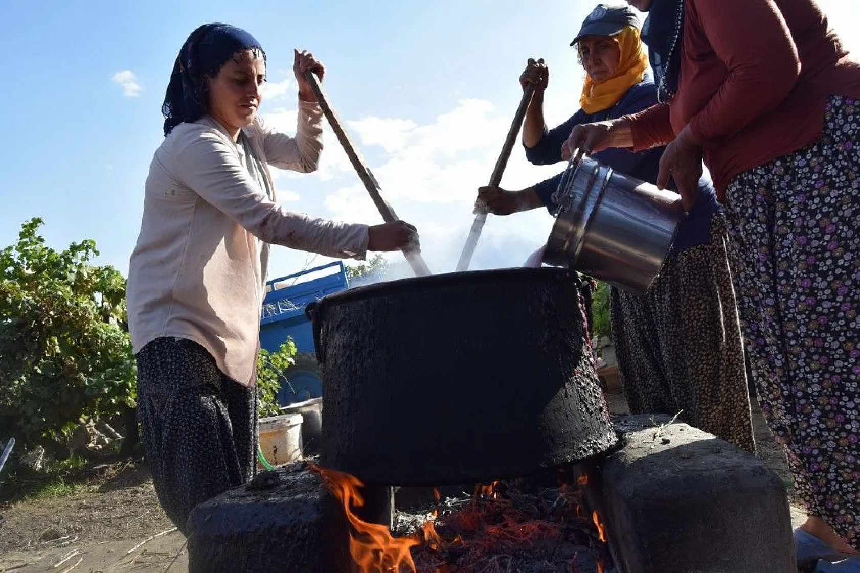 Elazığ'da kazanlar kaynamaya başladı