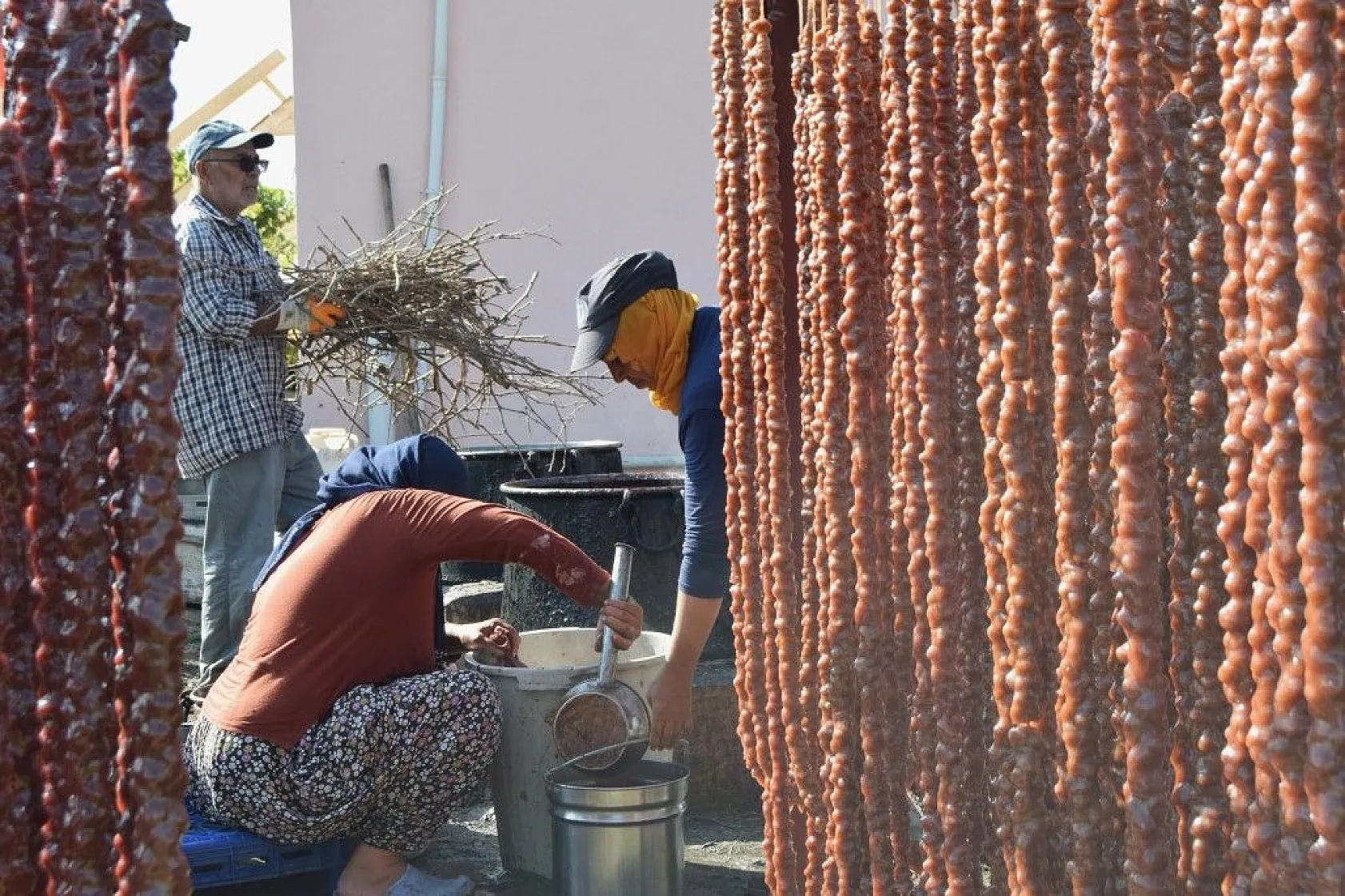 Elazığ'da kazanlar kaynamaya başladı