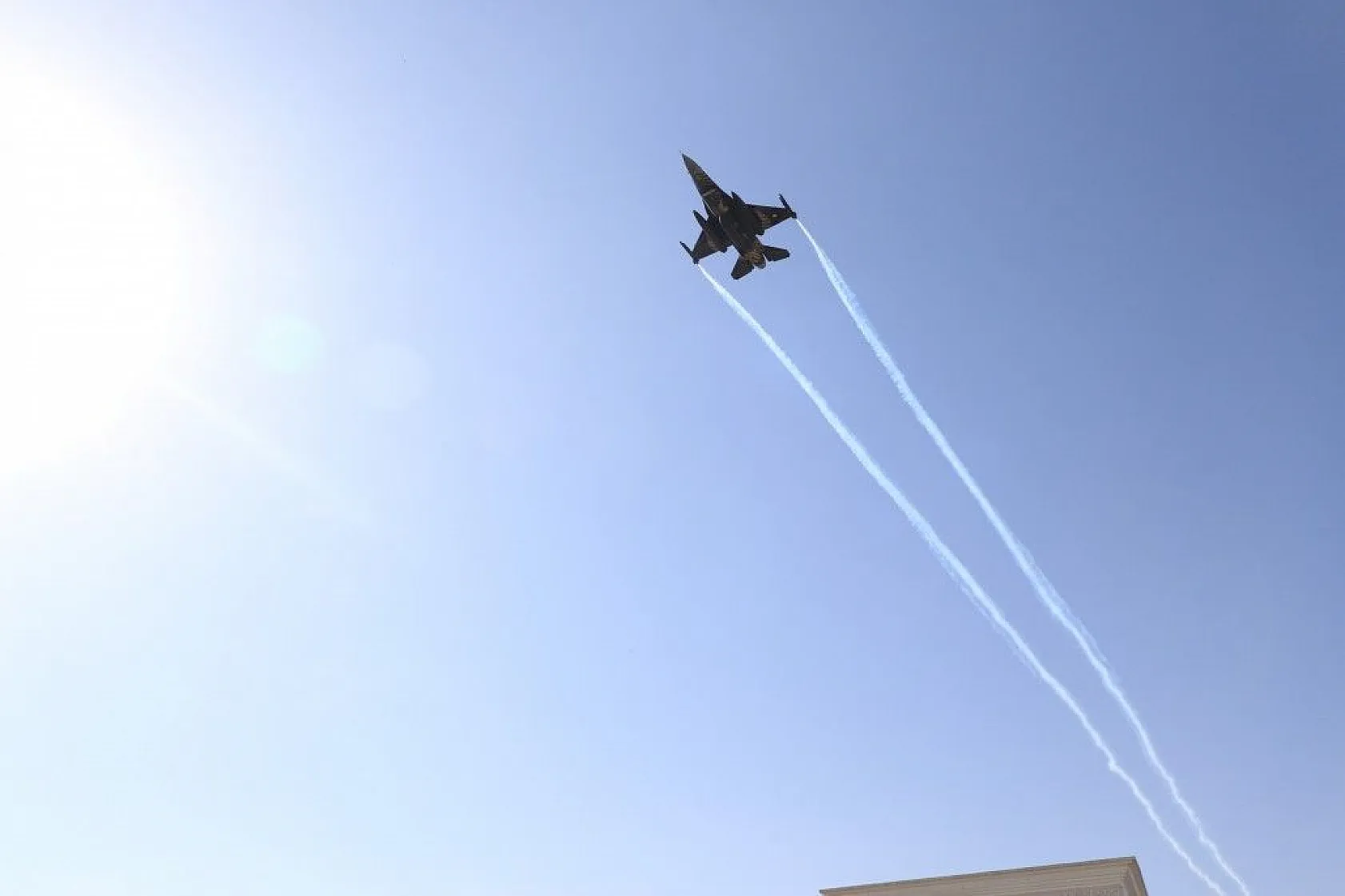 SOLOTÜRK Elazığ'ı selamladı