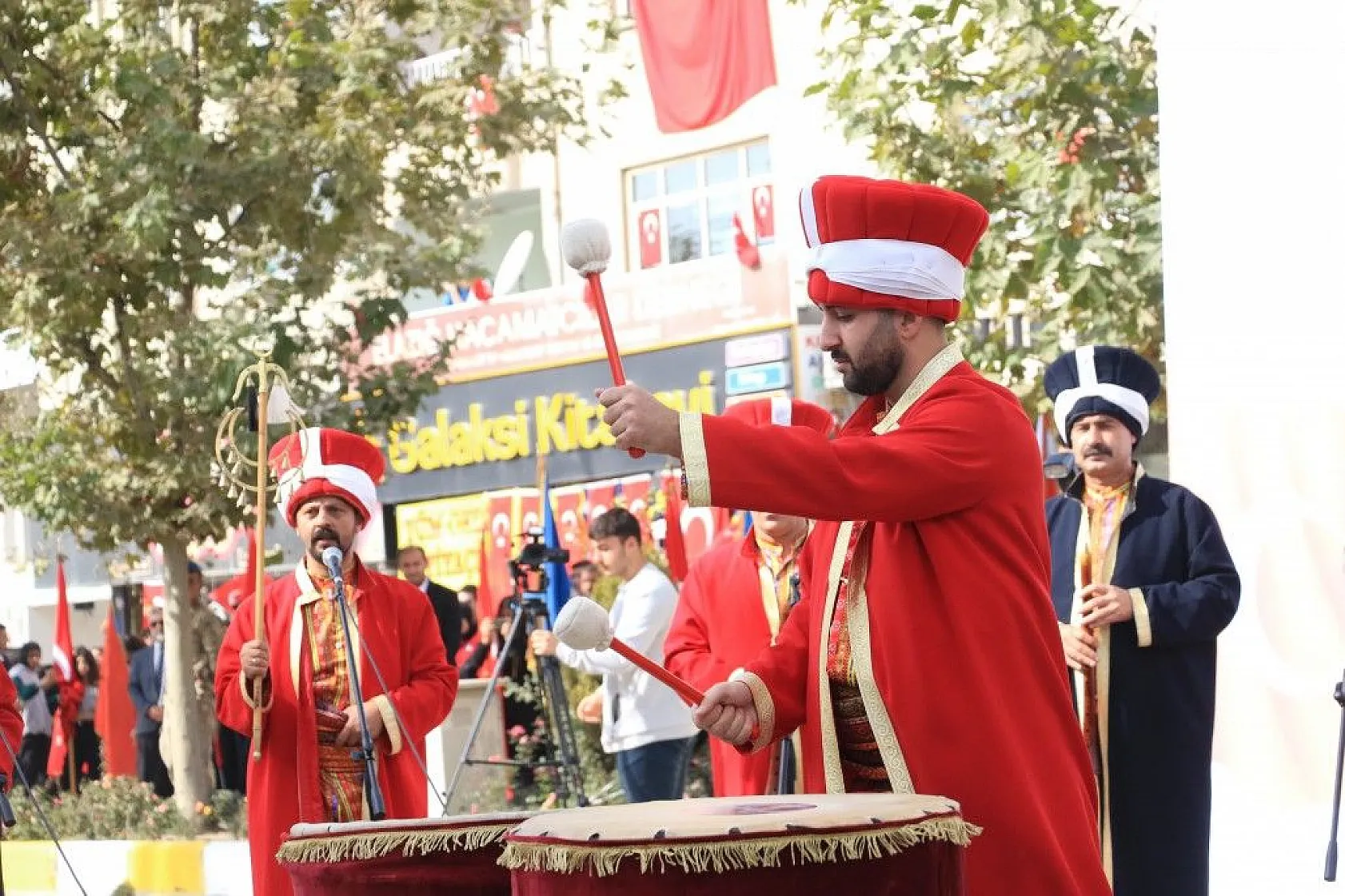 Cumhuriyet'in 100. yılı coşkuyla kutlandı