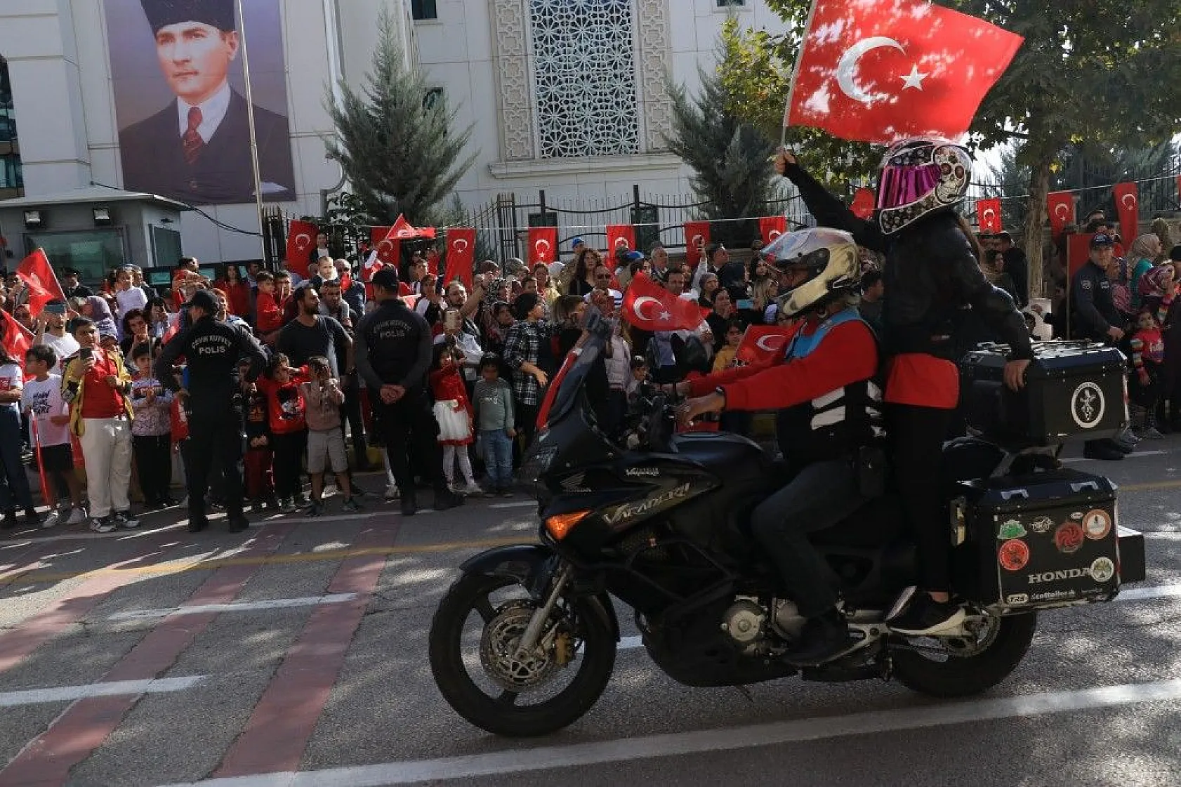 Cumhuriyet'in 100. yılı coşkuyla kutlandı