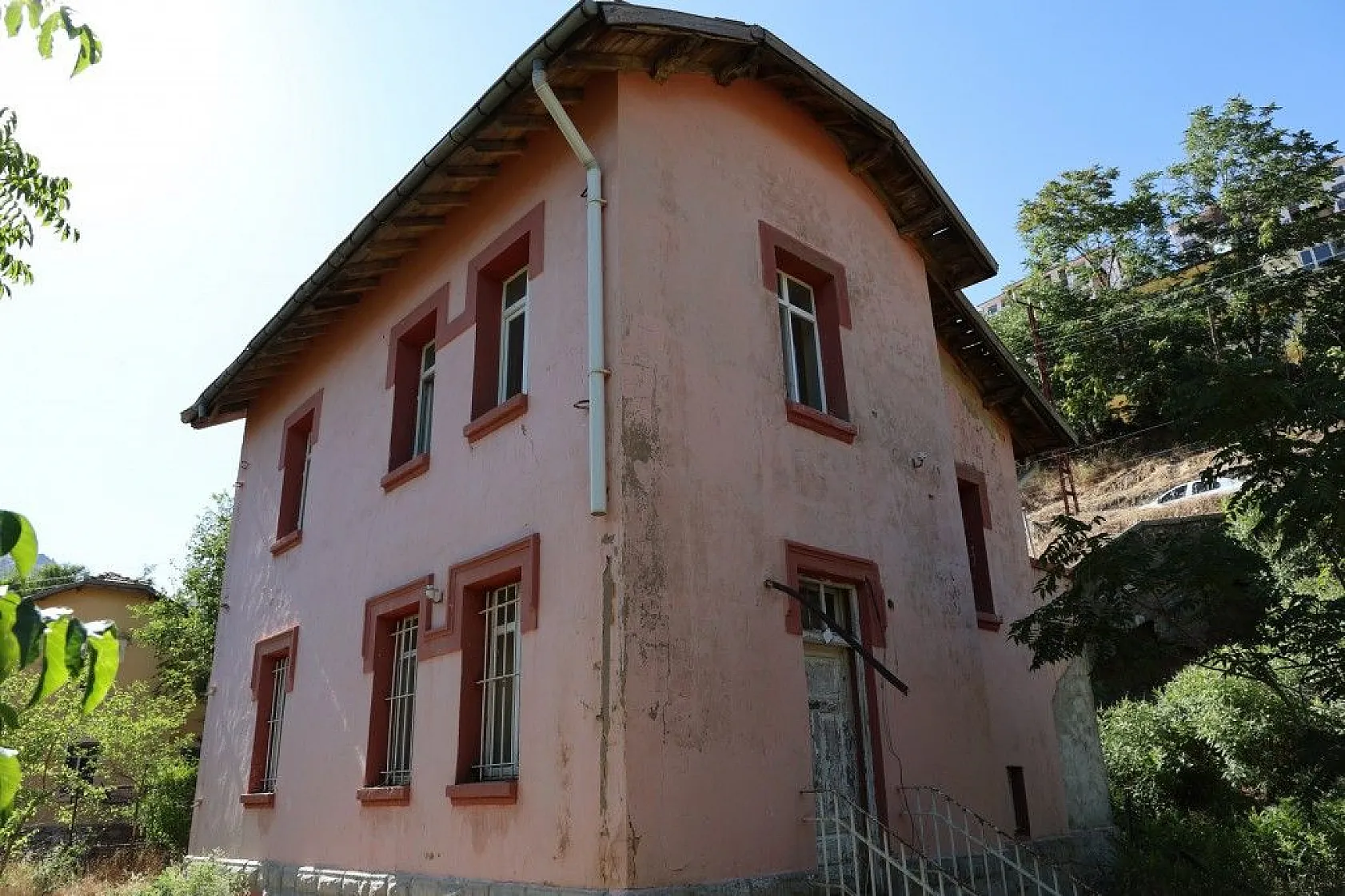 'Binaların halk kütüphanesi olması talebimiz var'