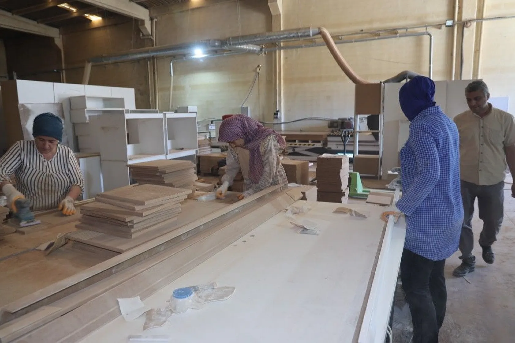 Kadın ustalar erkeklere taş çıkarıyor