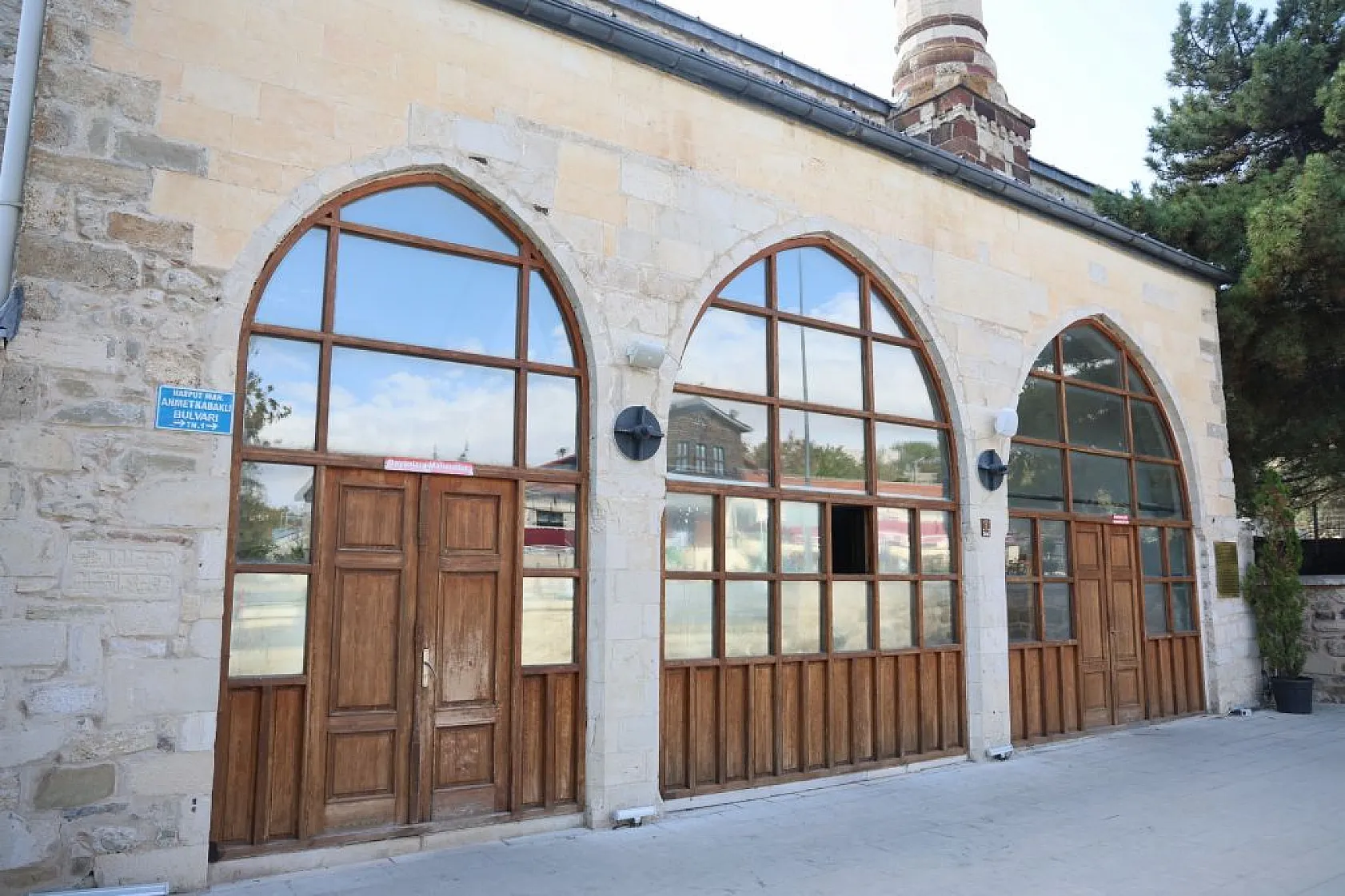 4 büyük deprem gören tarihi mahalle dimdik ayakta