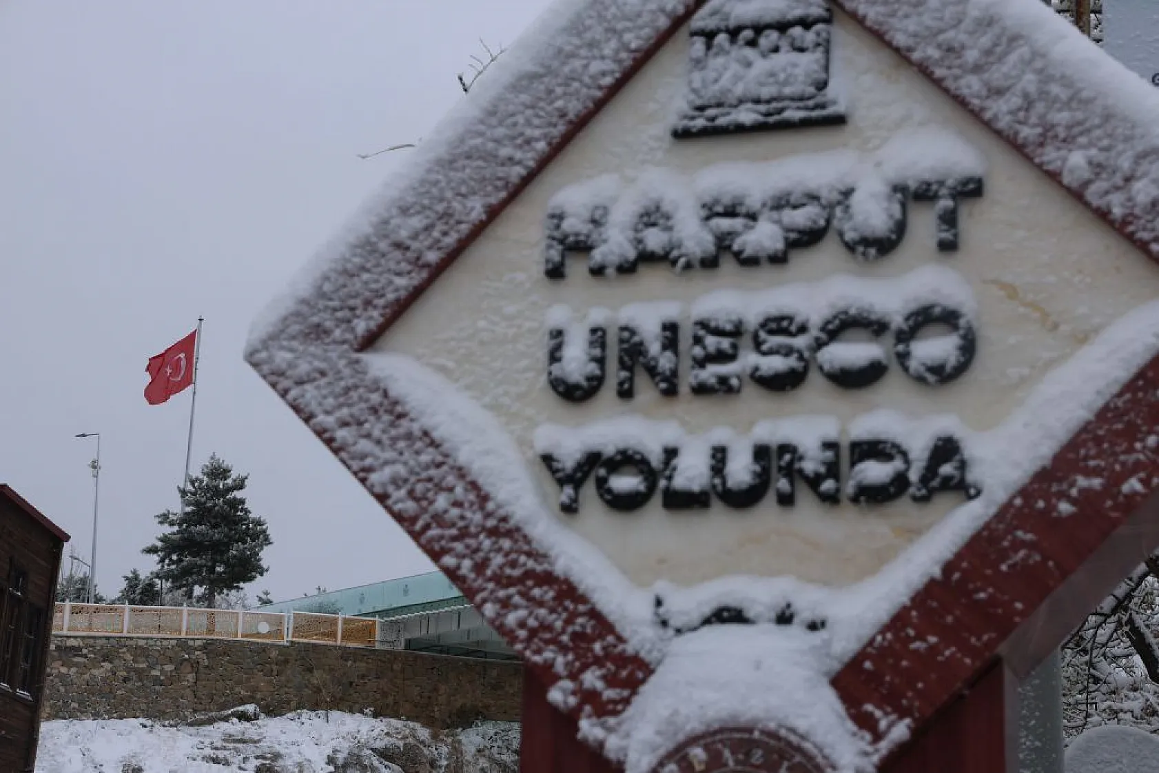 Harput beyaz gelinliğini giydi