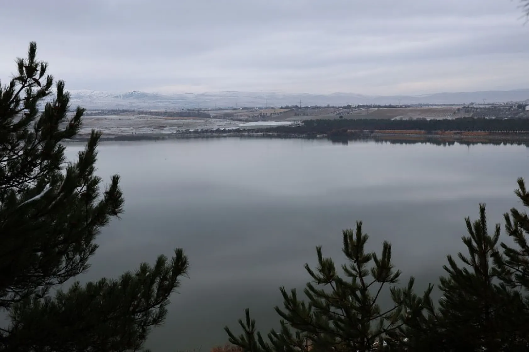 Kar yağdı, Cip Gölü kartpostala döndü