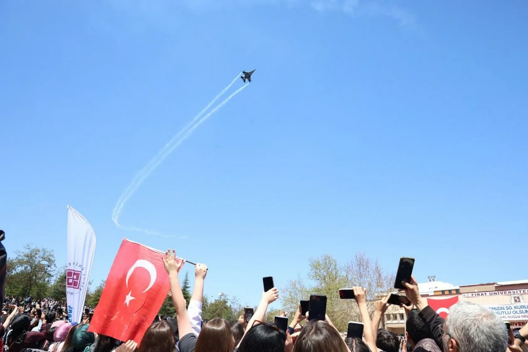 SOLOTÜRK Elazığ'da nefes kesti