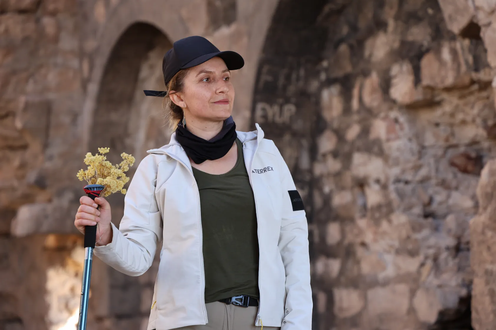 Elazığ'da bin yıllık manastıra zorlu yolculuk