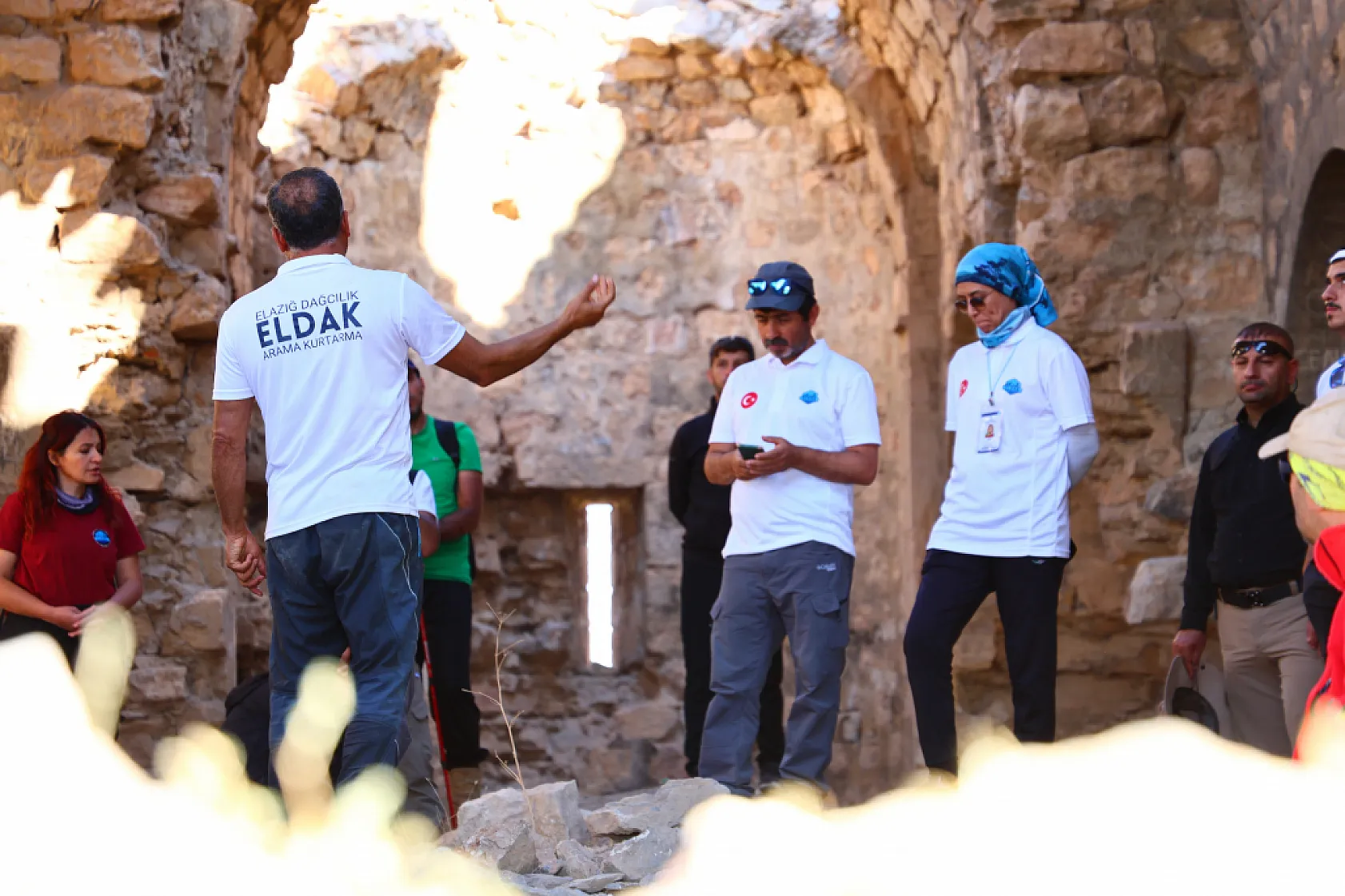 Elazığ'da bin yıllık manastıra zorlu yolculuk