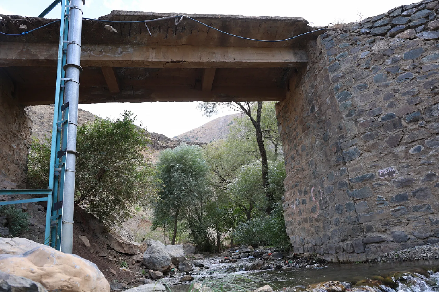 Palu'da aynı derede dört medeniyete ait köprüler bir arada