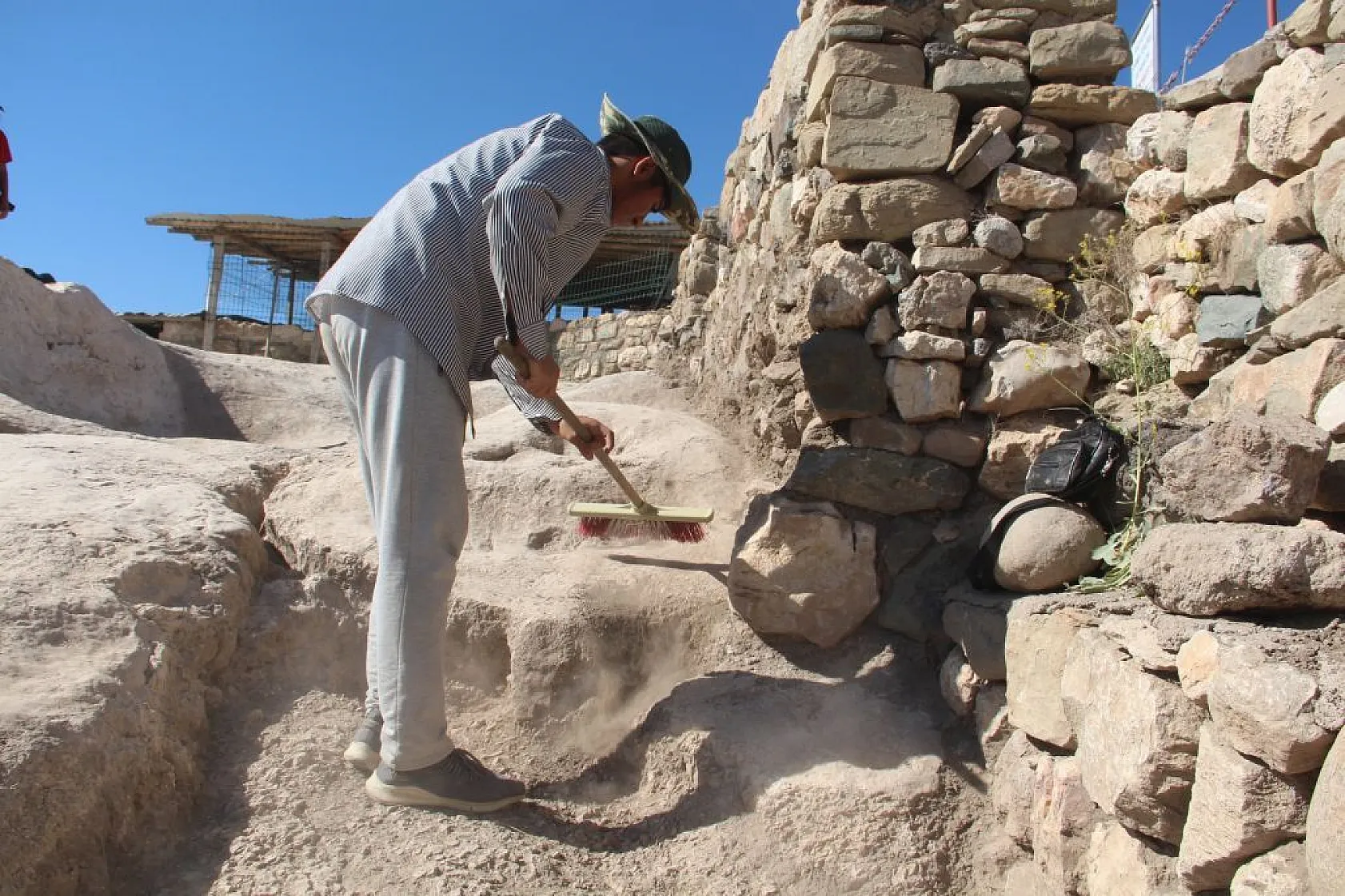 Harput Kalesi'nde arkeolojik kazılar devam ediyor