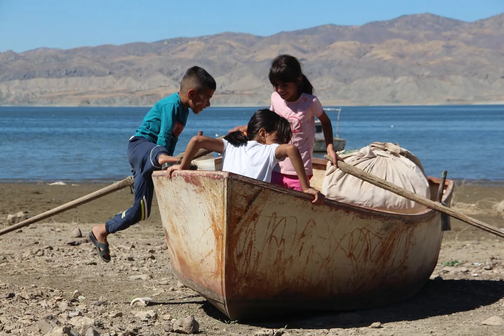Aşağı İçme köyü şimdi kuraklıkla boğuşuyor