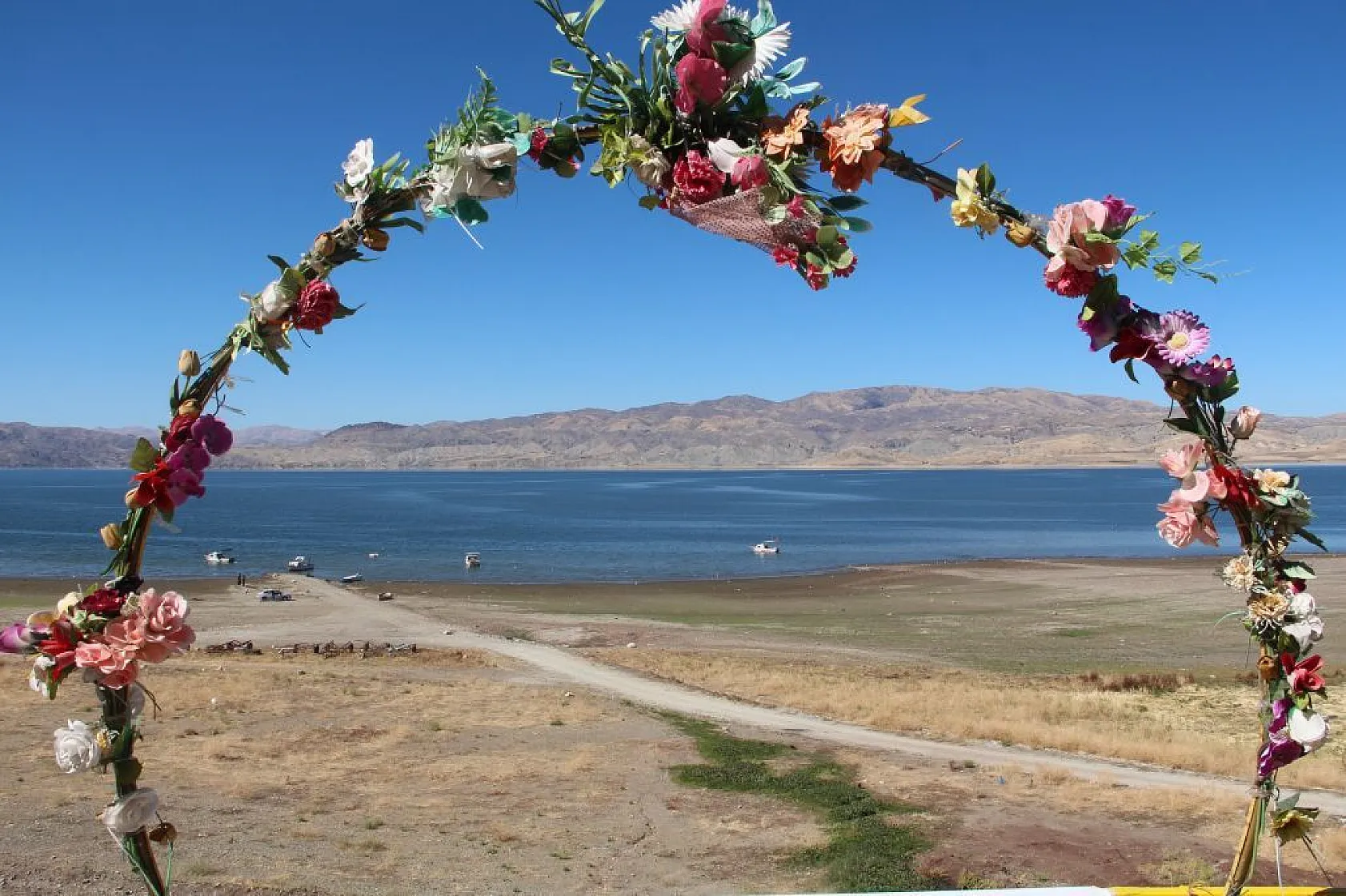 Aşağı İçme köyü şimdi kuraklıkla boğuşuyor