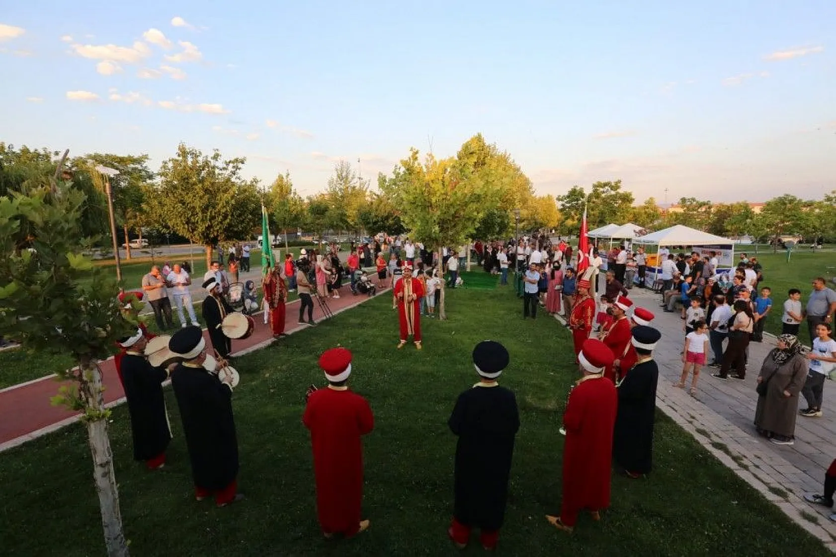 Belediyeden aşure ikramı