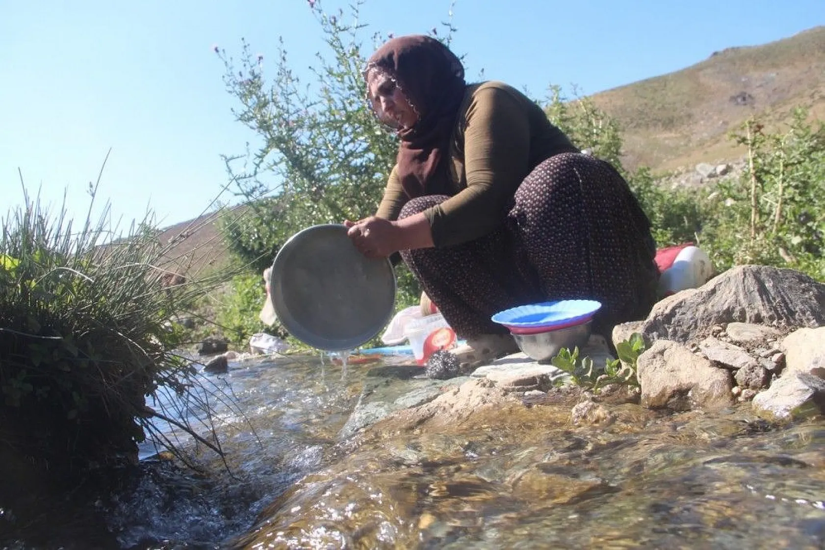 Besicilerin zorlu yayla yaşamı