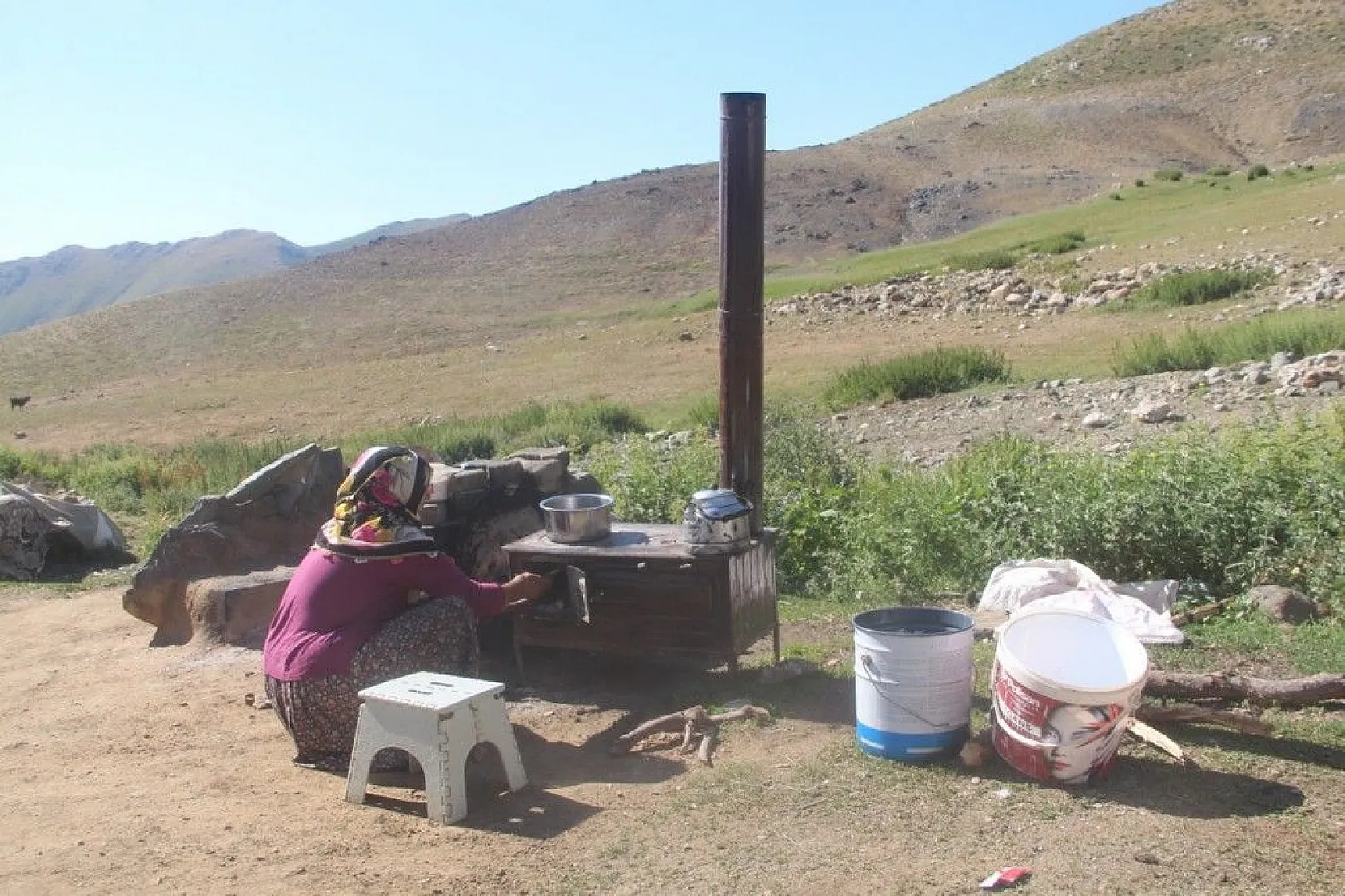 Besicilerin zorlu yayla yaşamı