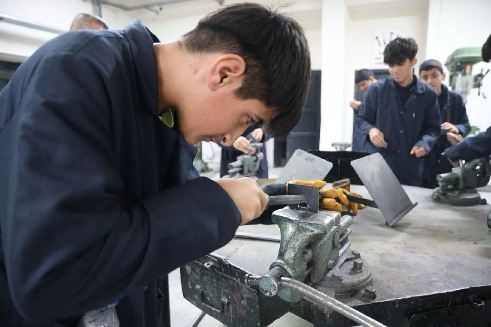 Elazığ'da meslek lisesi fabrikaları aratmıyor