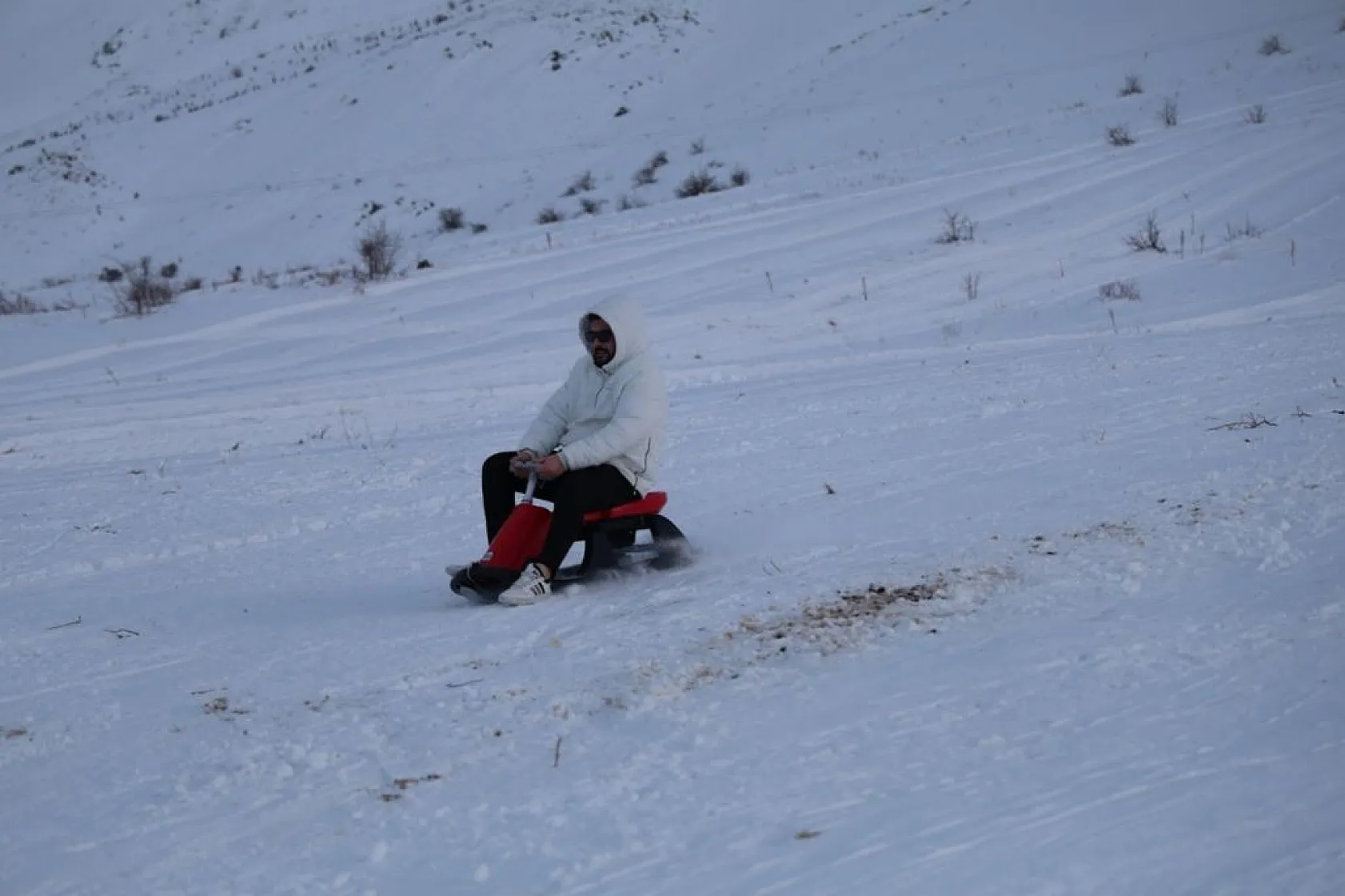 Hazarbaba'da kayak keyfi başladı