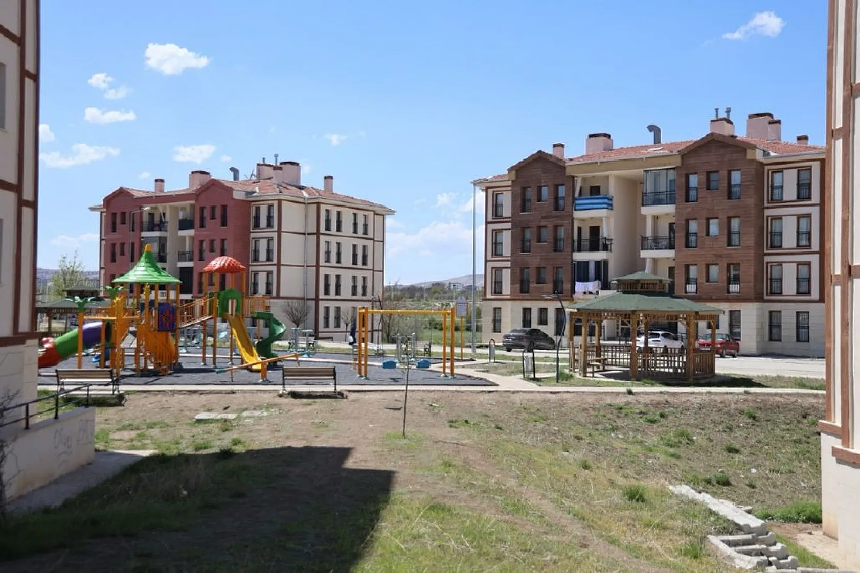 Elazığ'da 9 bin TL'lik ev, 15 bin TL'ye kirada