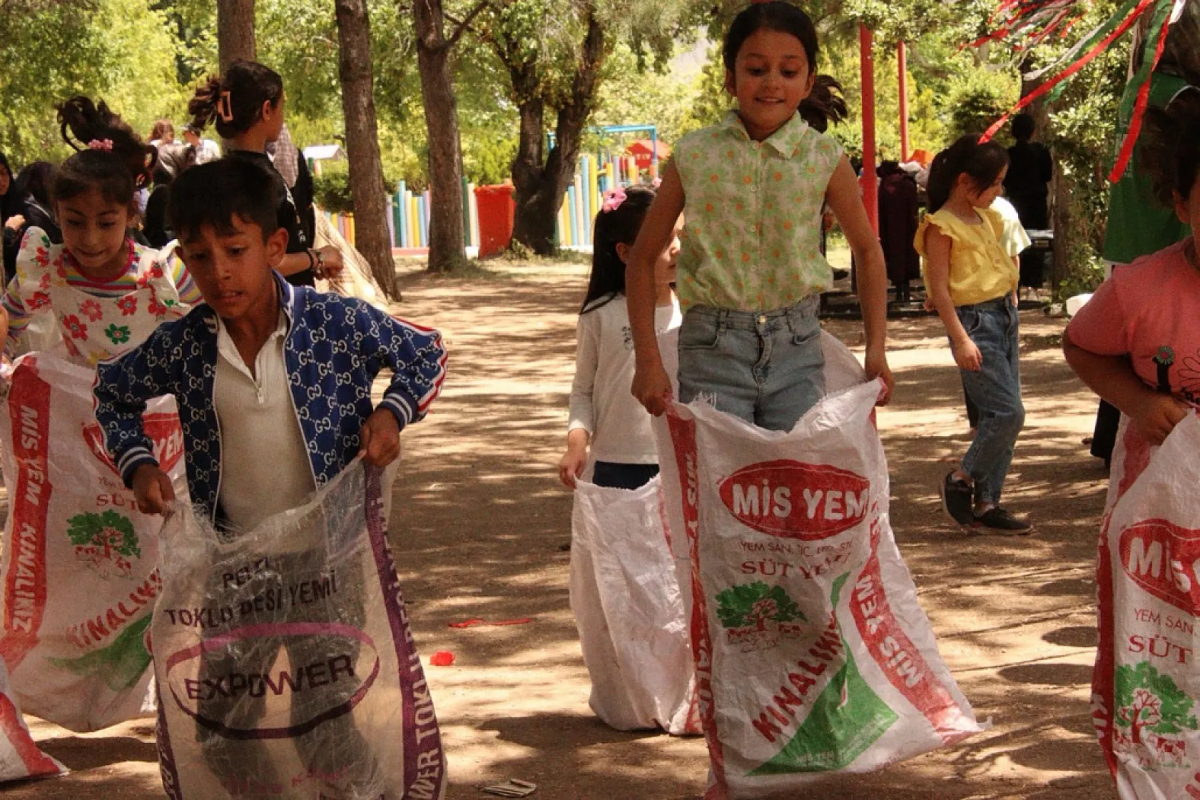 İHH geleneksel bahar şenliği hipodromda yapıldı