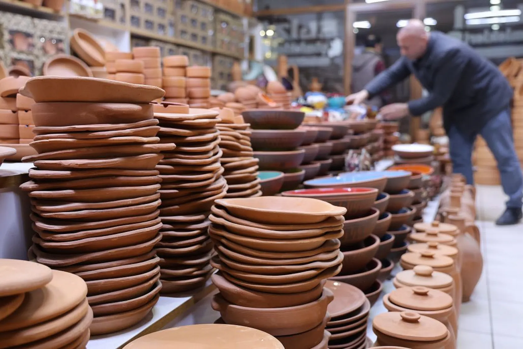 Elazığ çömleği dünya sofralarında