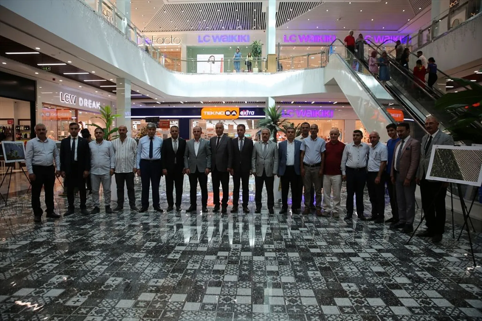 Elazığ'da 'Tarım Orman ve İnsan' fotoğraf sergisi açıldı