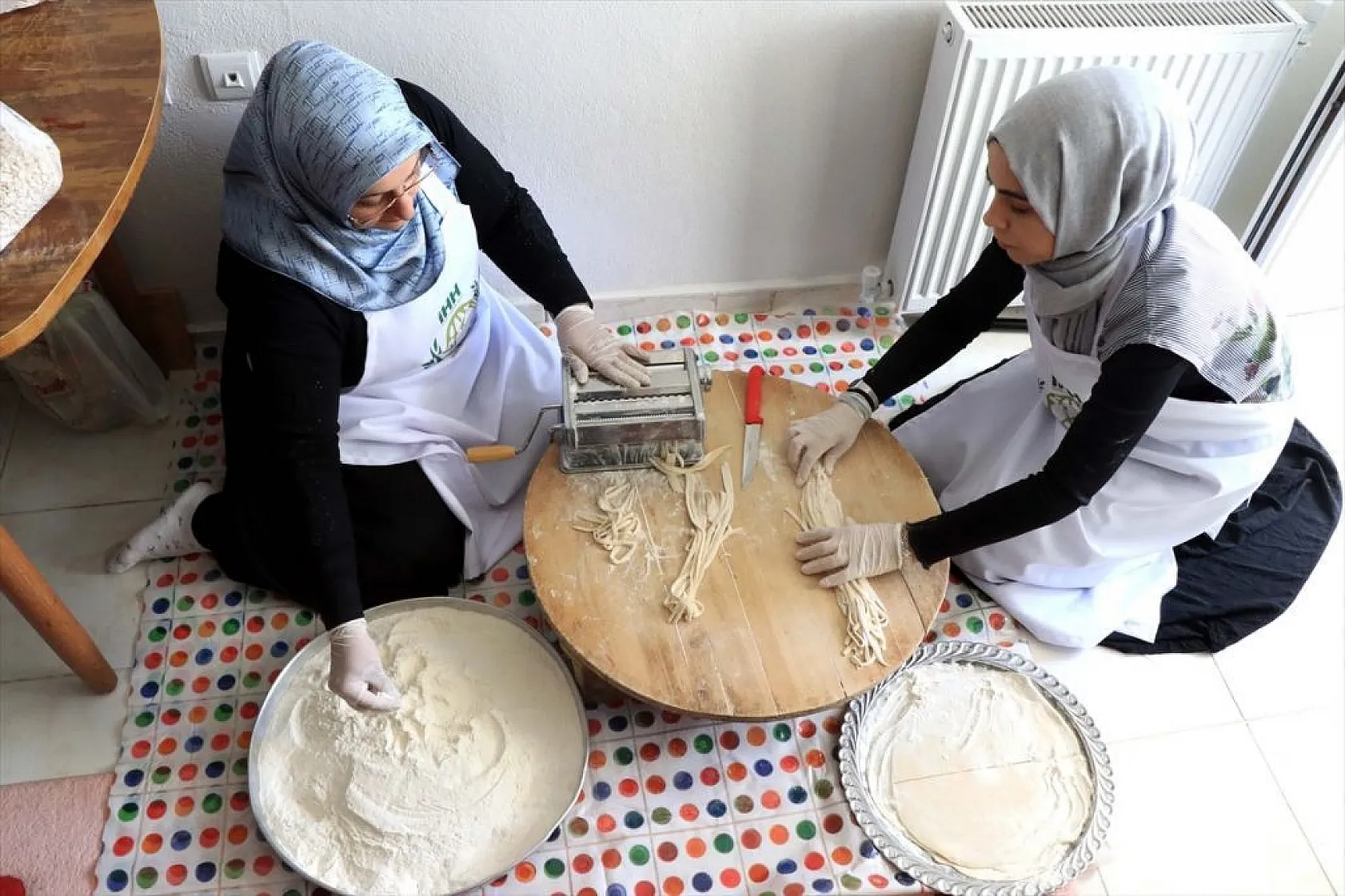 Elazığlı kadınların ihtiyaç sahiplerine hummalı hazırlığı