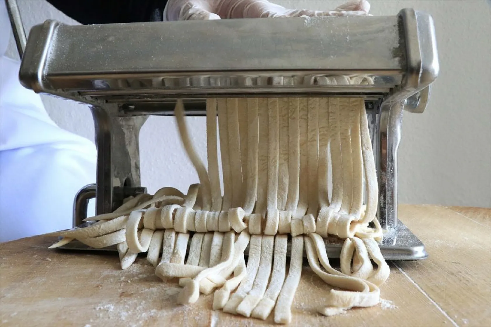 Elazığlı kadınların ihtiyaç sahiplerine hummalı hazırlığı