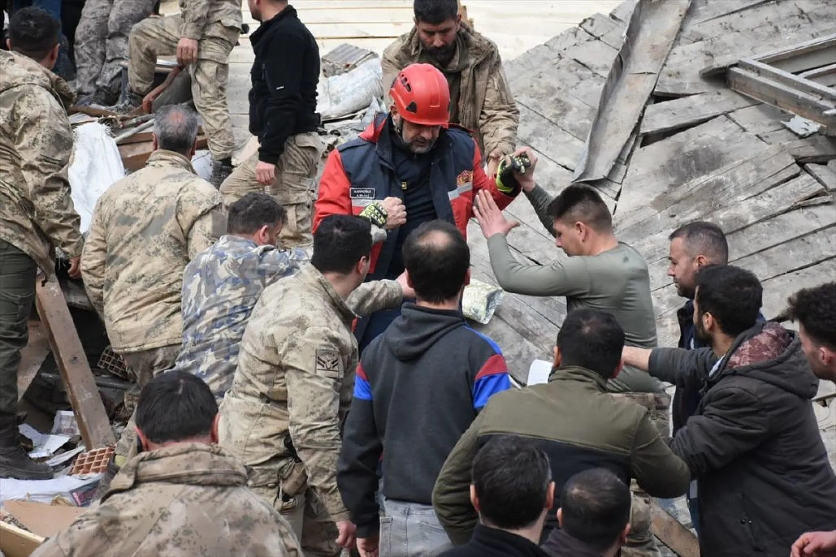 Malatya'da depremden 29 bina yıkıldı